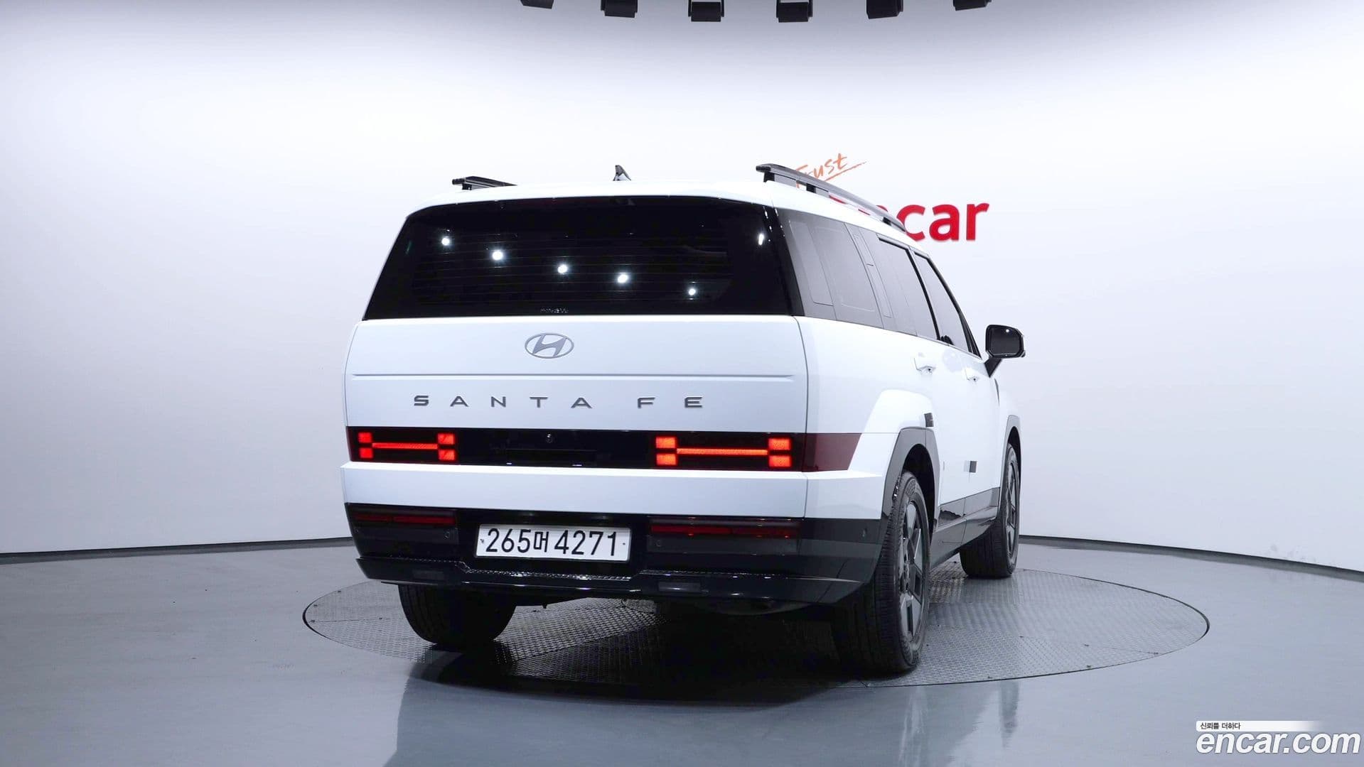 Main__Slider__Photo:Santafe Hyundai 2024.1-3