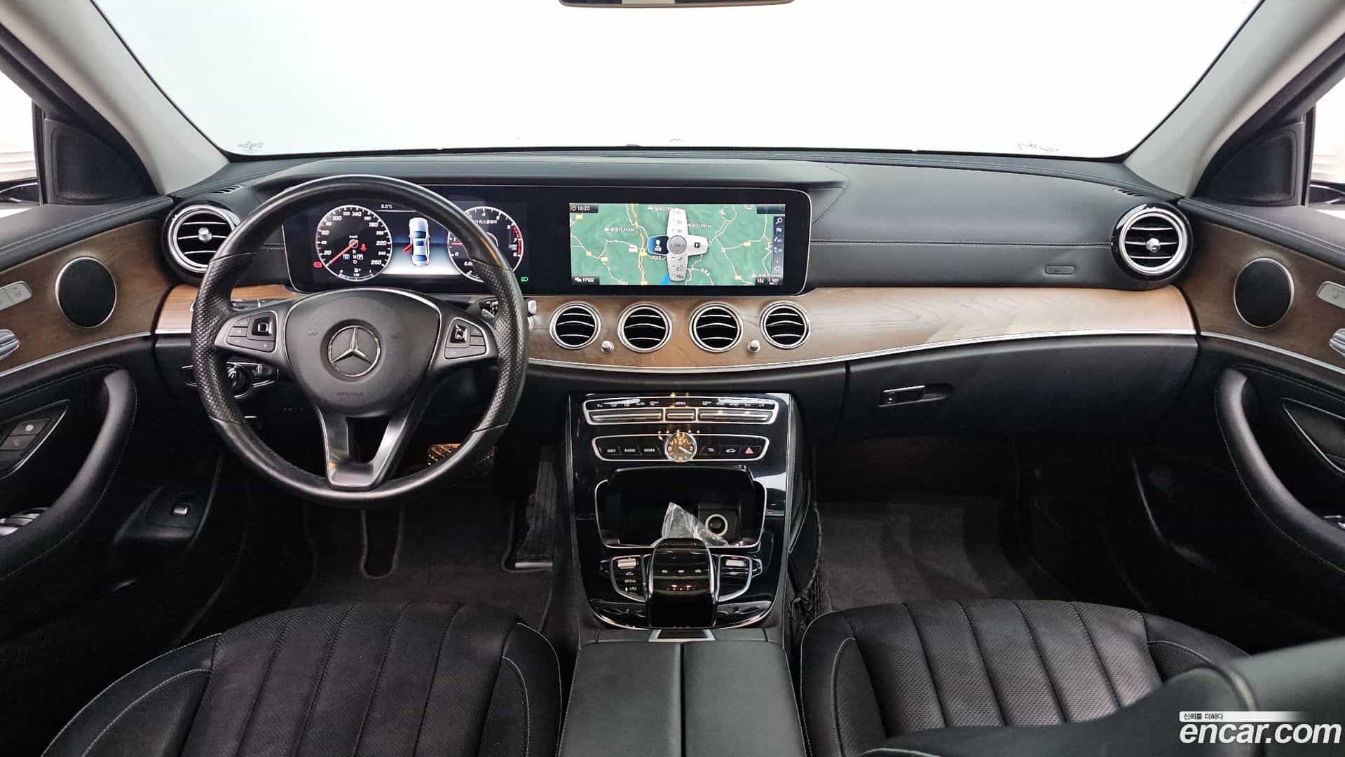 E-Class Mercedes-Benz 2017.2-INNER-007