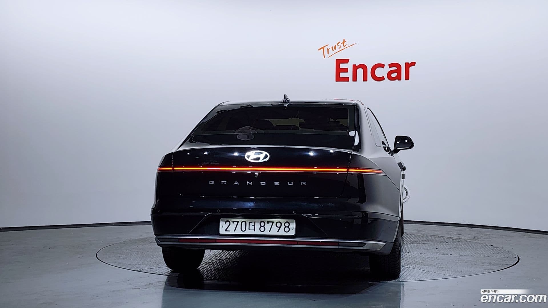 Main__Slider__Photo:Grandeur Hyundai 2023.5-3