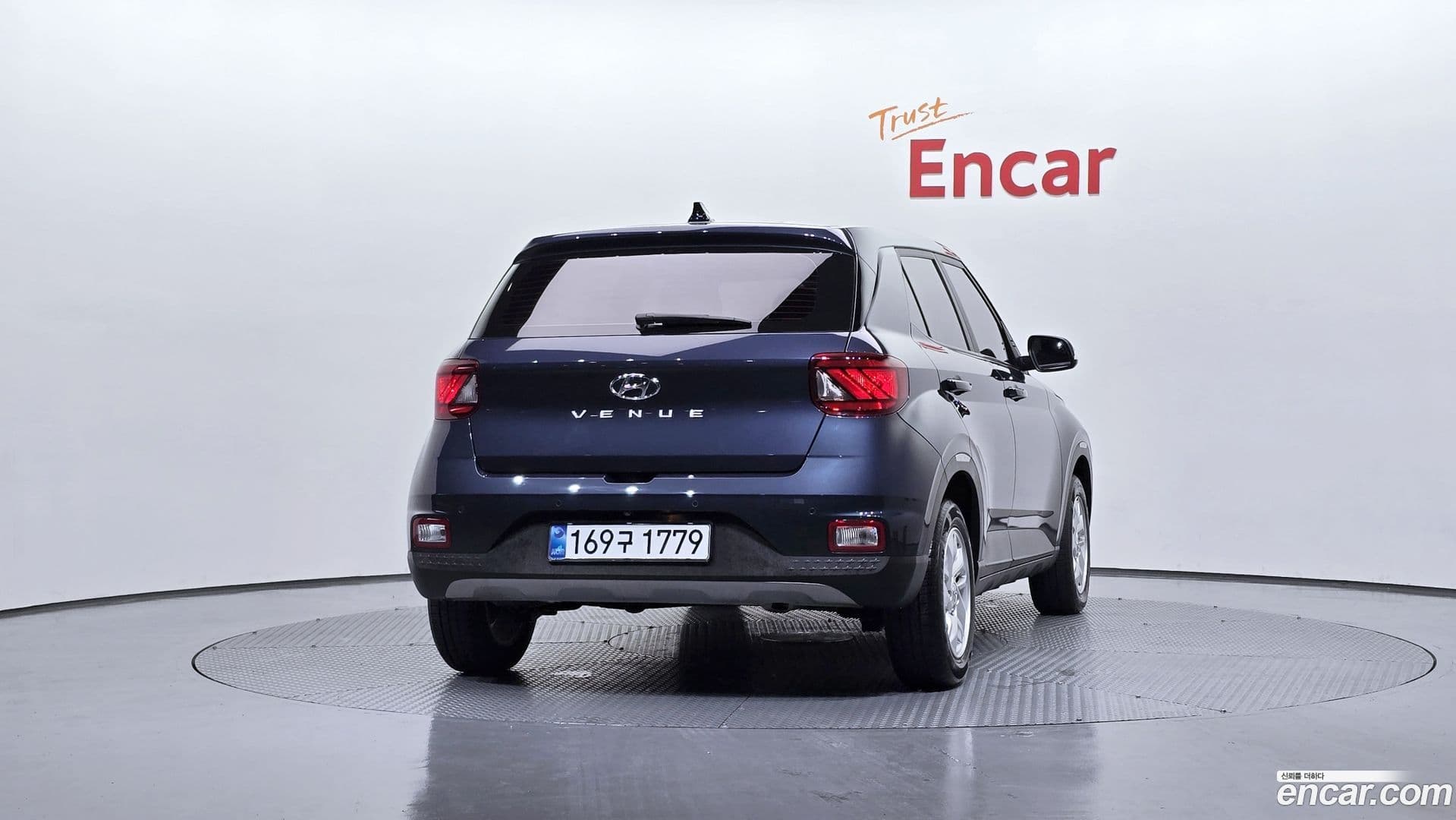 Main__Slider__Photo:Venue Hyundai 2020.2-3