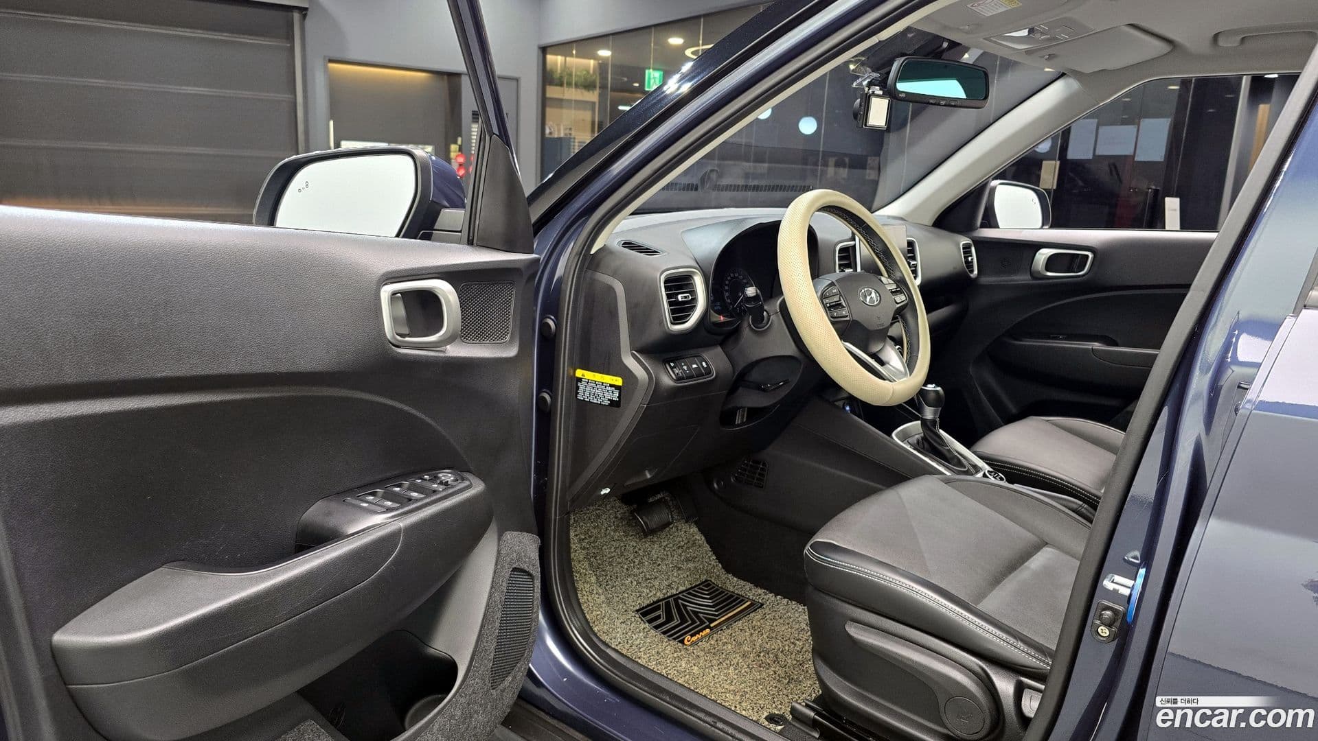 Main__Slider__Photo:Venue Hyundai 2020.2-10