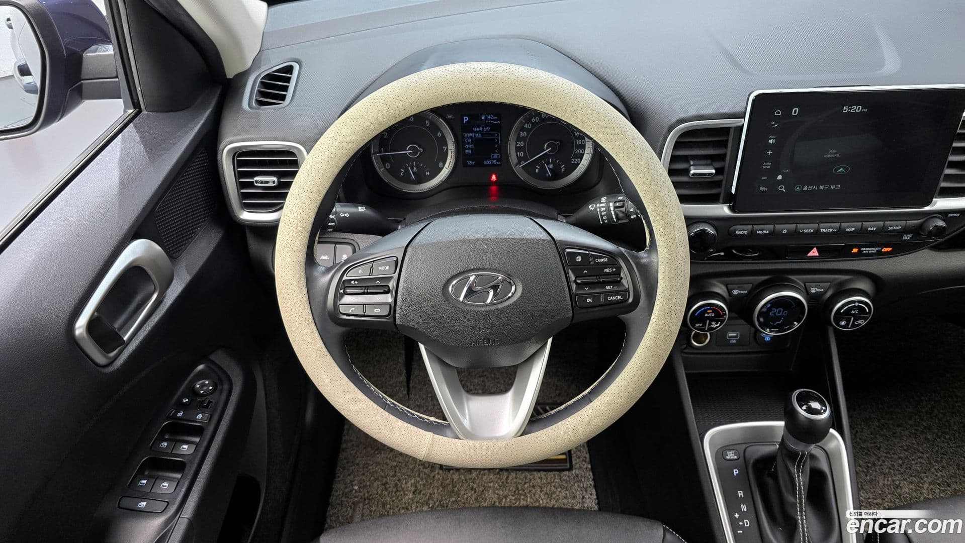 Main__Slider__Photo:Venue Hyundai 2020.2-13