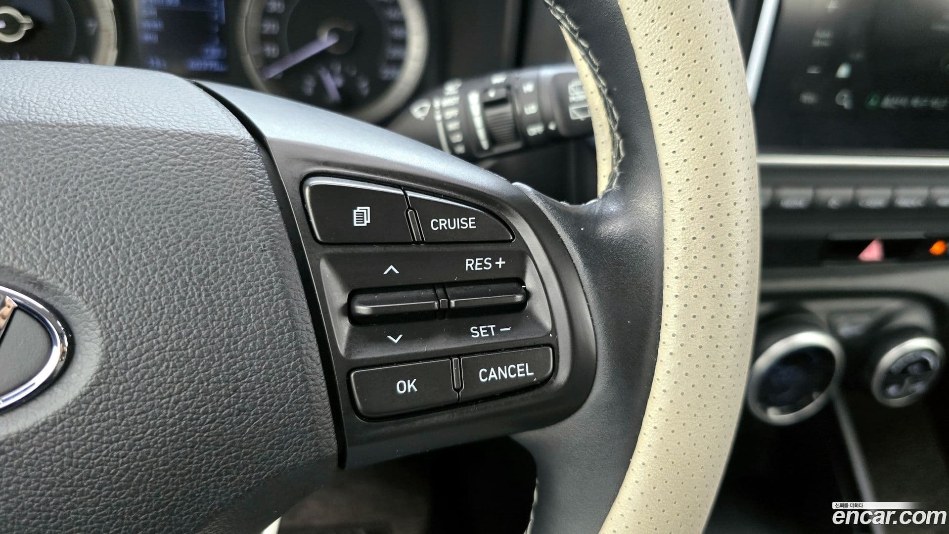 Main__Slider__Photo:Venue Hyundai 2020.2-18