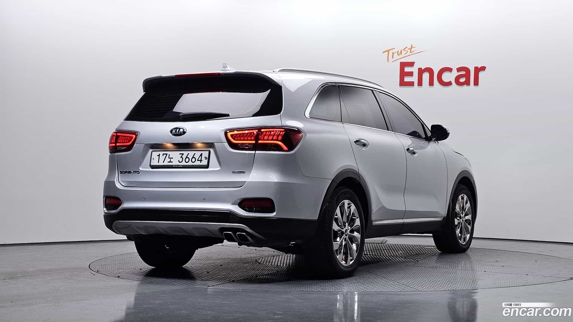 Sorento Kia 2018.0-OUTER-002