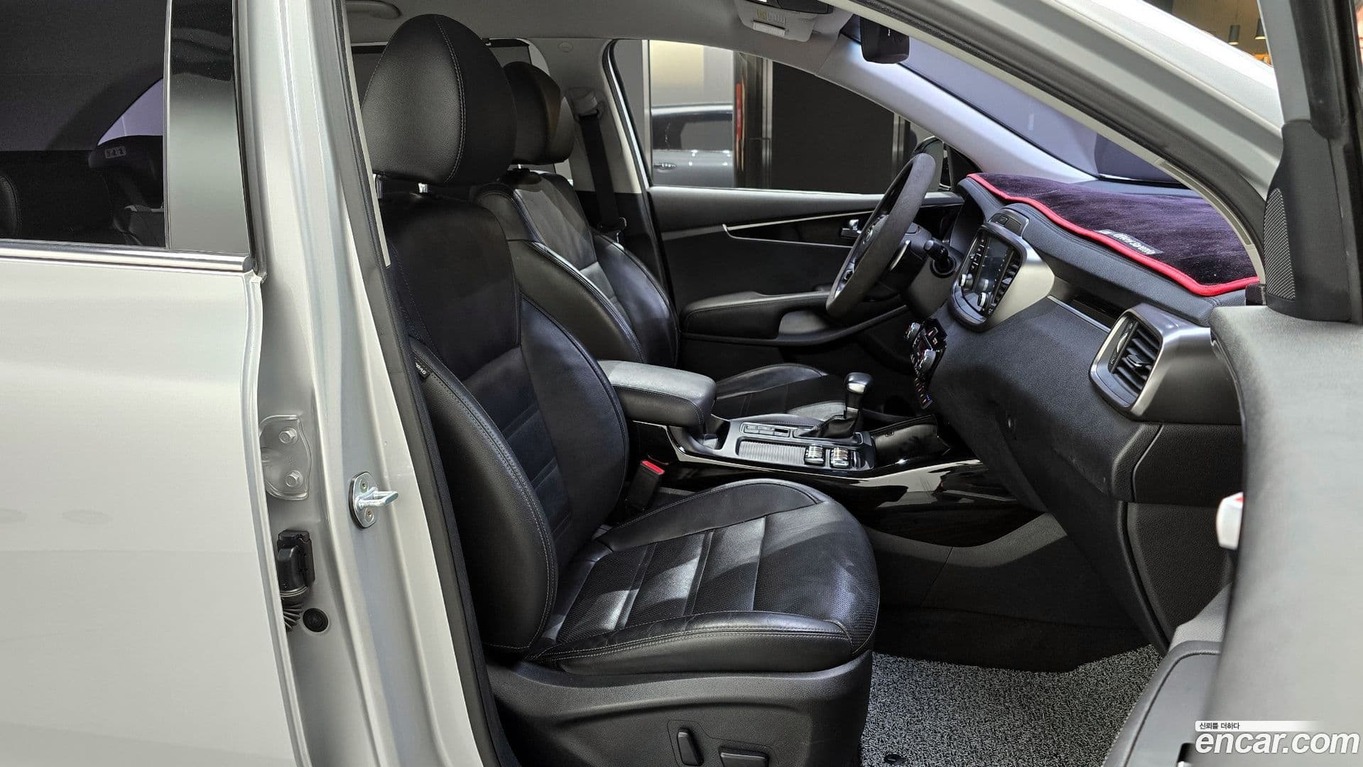 Main__Slider__Photo:Sorento Kia 2018.0-9