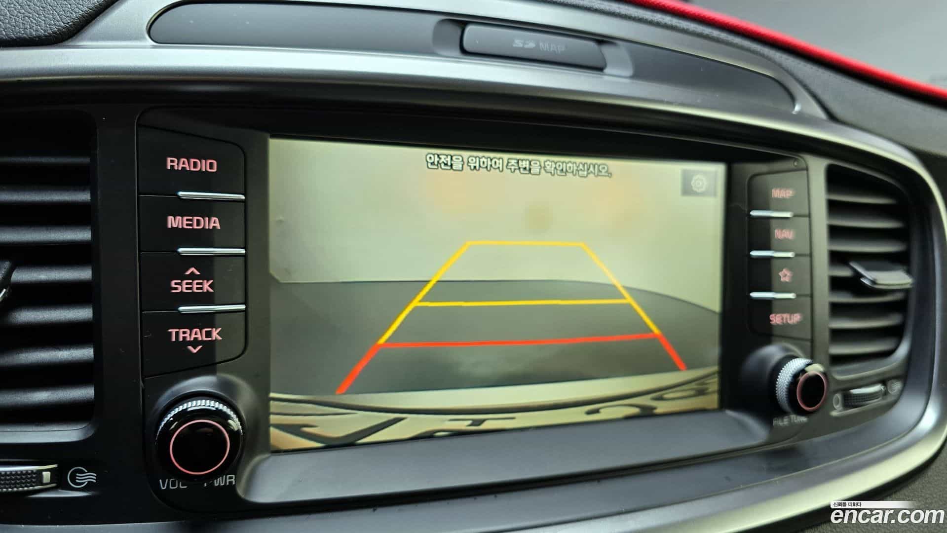 Sorento Kia 2018.0-OPTION-019