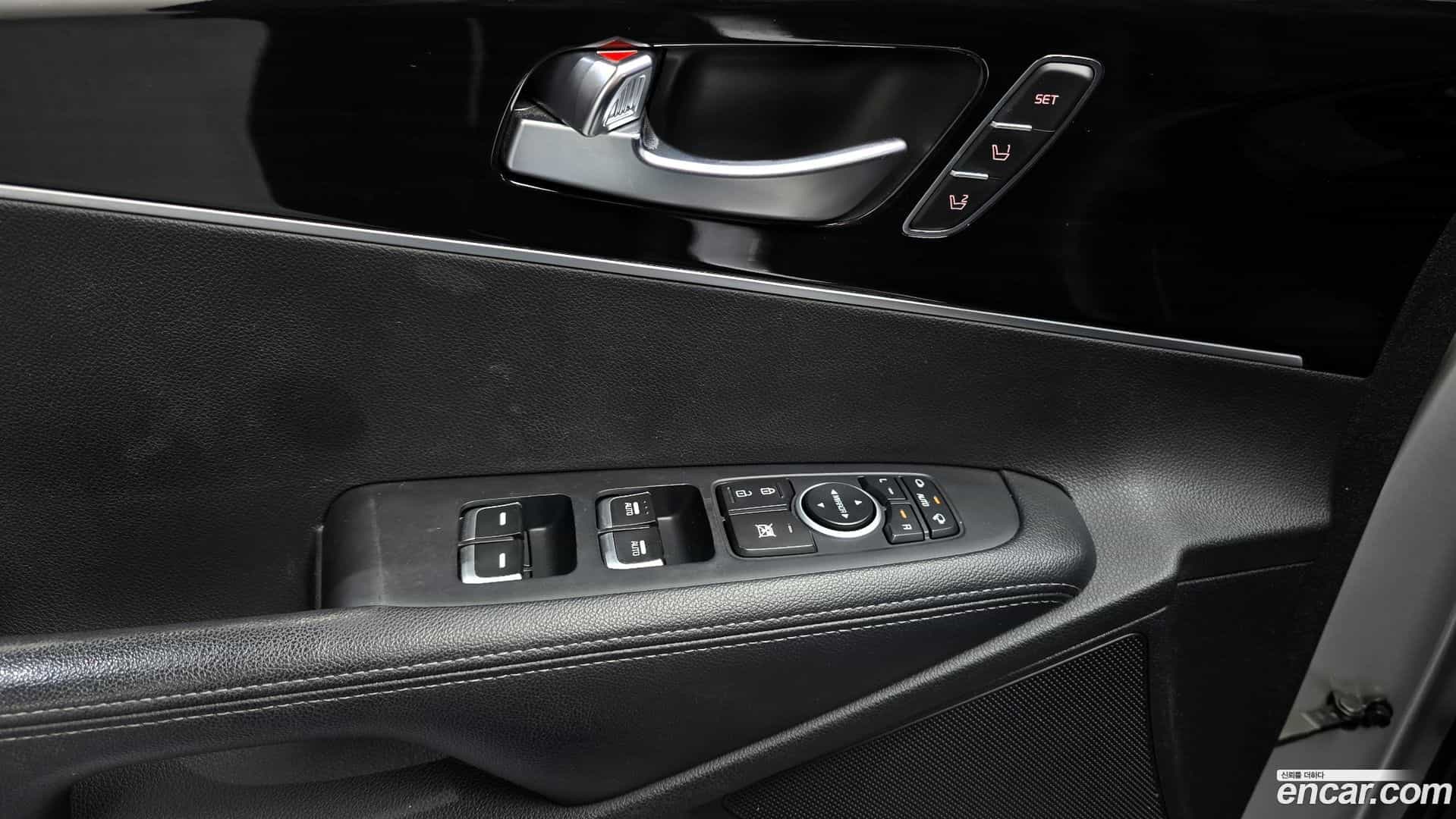 Sorento Kia 2018.0-OPTION-020