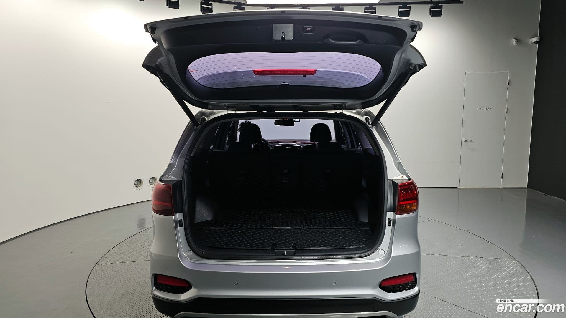 Main__Slider__Photo:Sorento Kia 2018.0-19