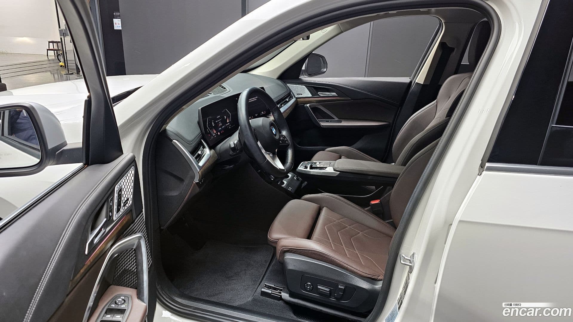 Main__Slider__Photo:X1 BMW 2023.8-9