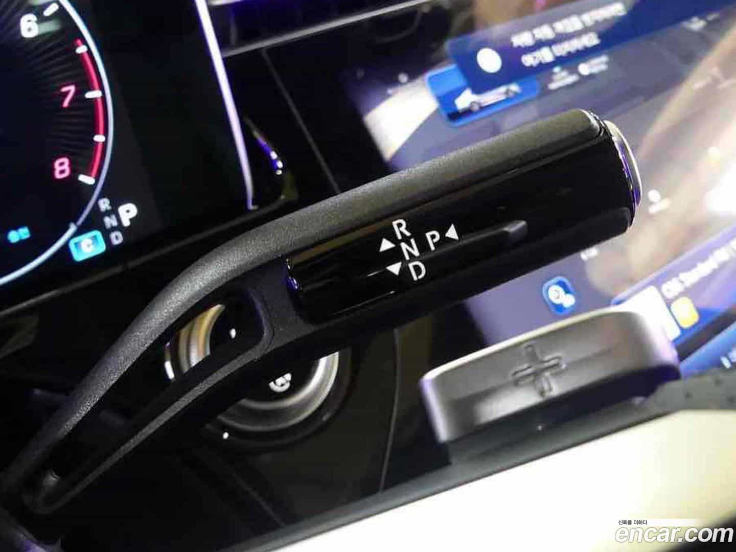 E-Class Mercedes-Benz 2025.0-INNER-007