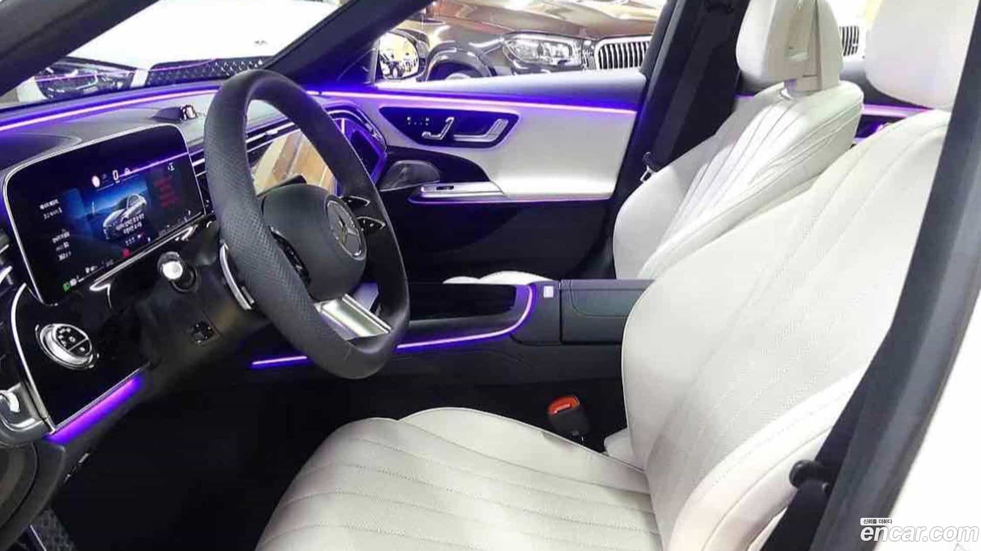 E-Class Mercedes-Benz 2025.0-INNER-008