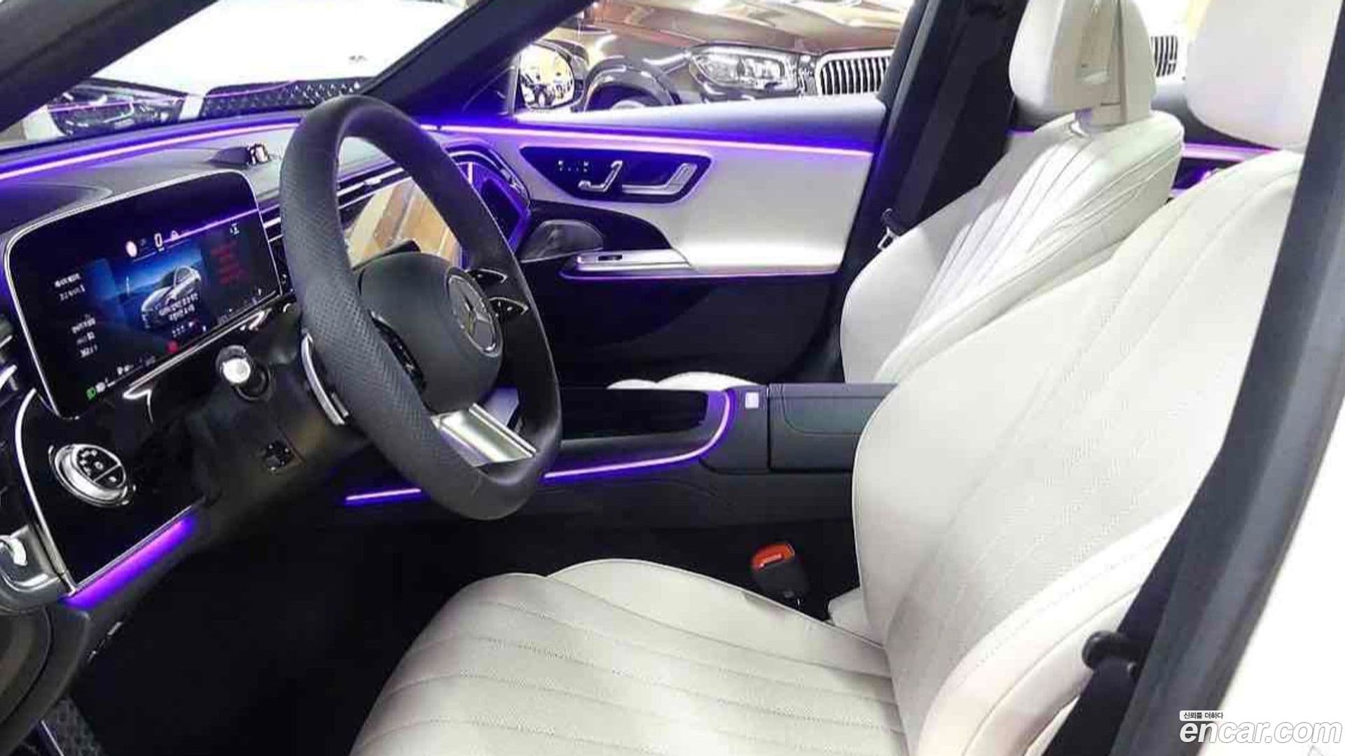 Main__Slider__Photo:E-Class Mercedes-Benz 2025.0-7