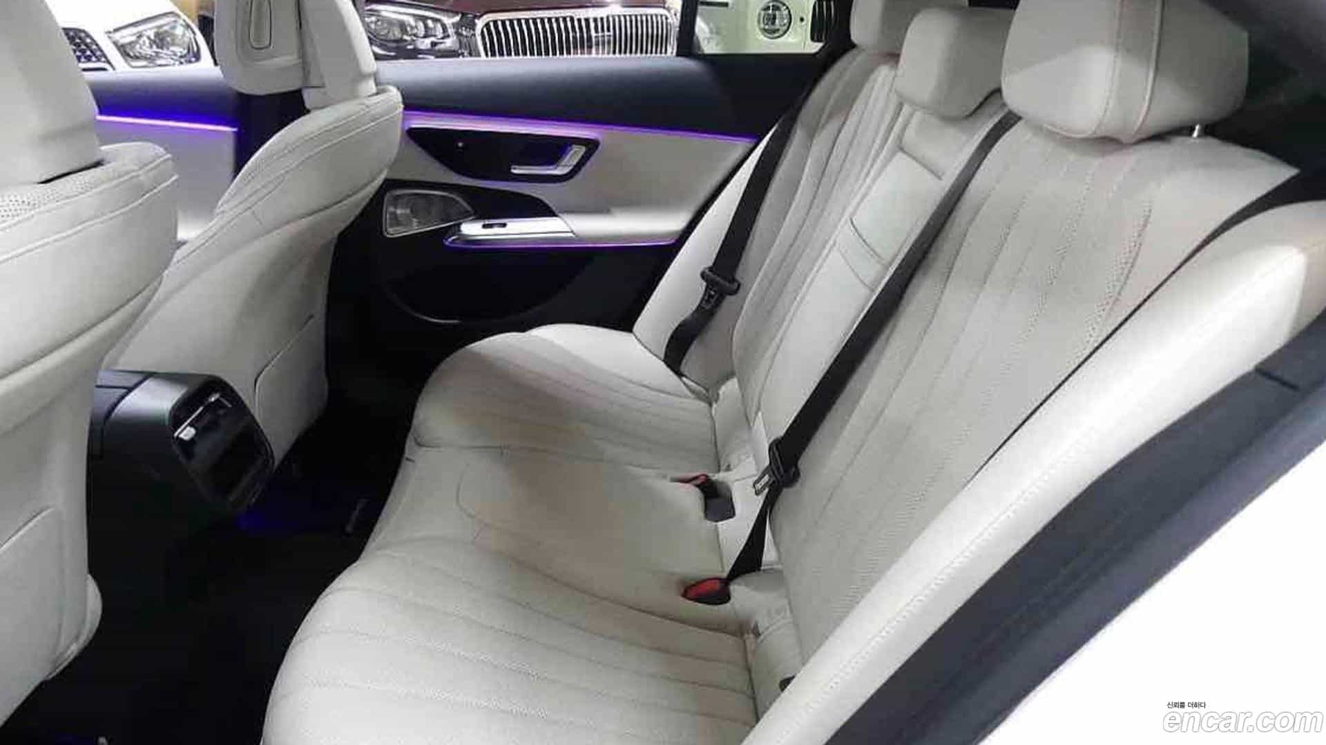 E-Class Mercedes-Benz 2025.0-OPTION-018