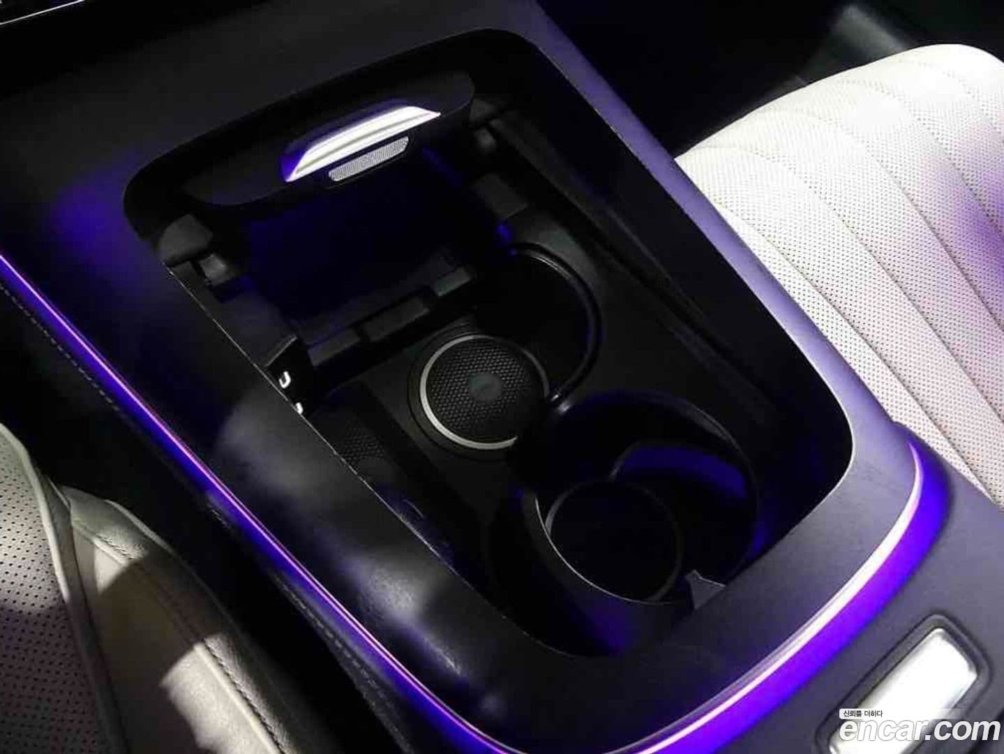 Main__Slider__Photo:E-Class Mercedes-Benz 2025.0-17