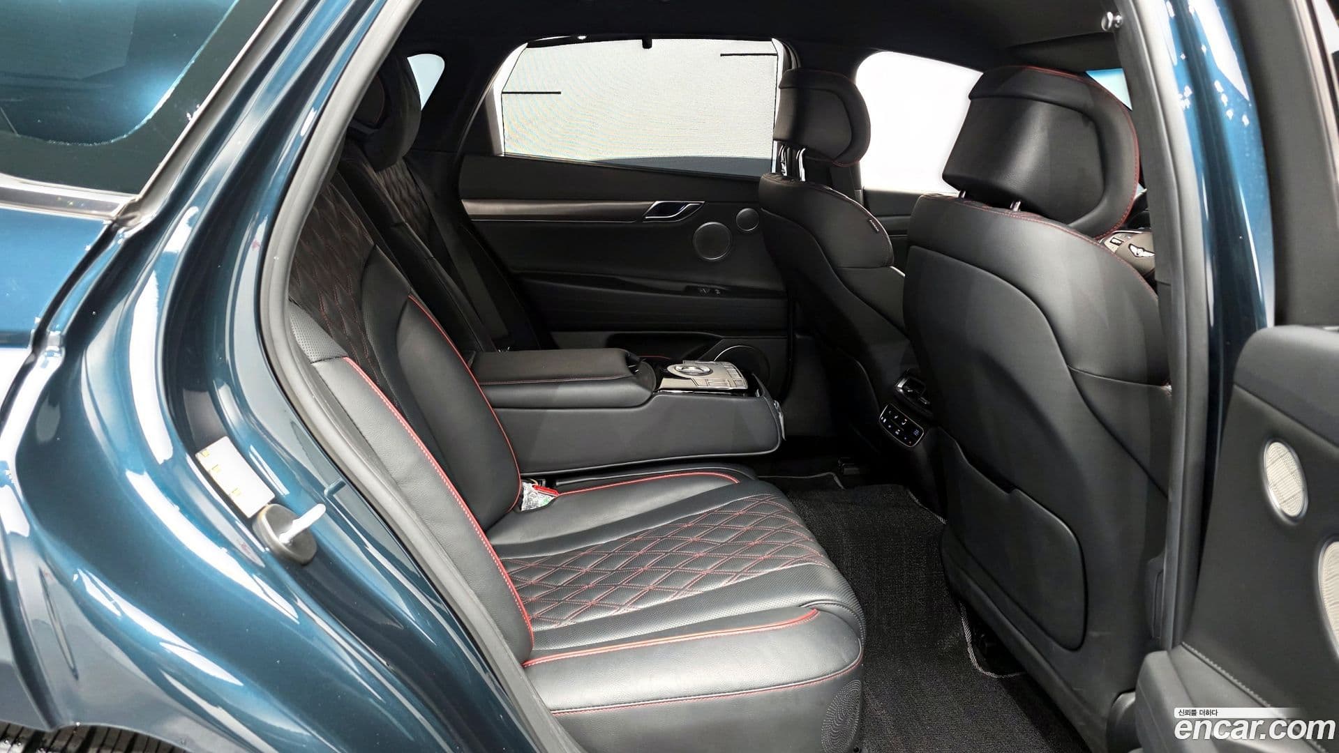 Main__Slider__Photo:G80 Genesis 2022.6-11