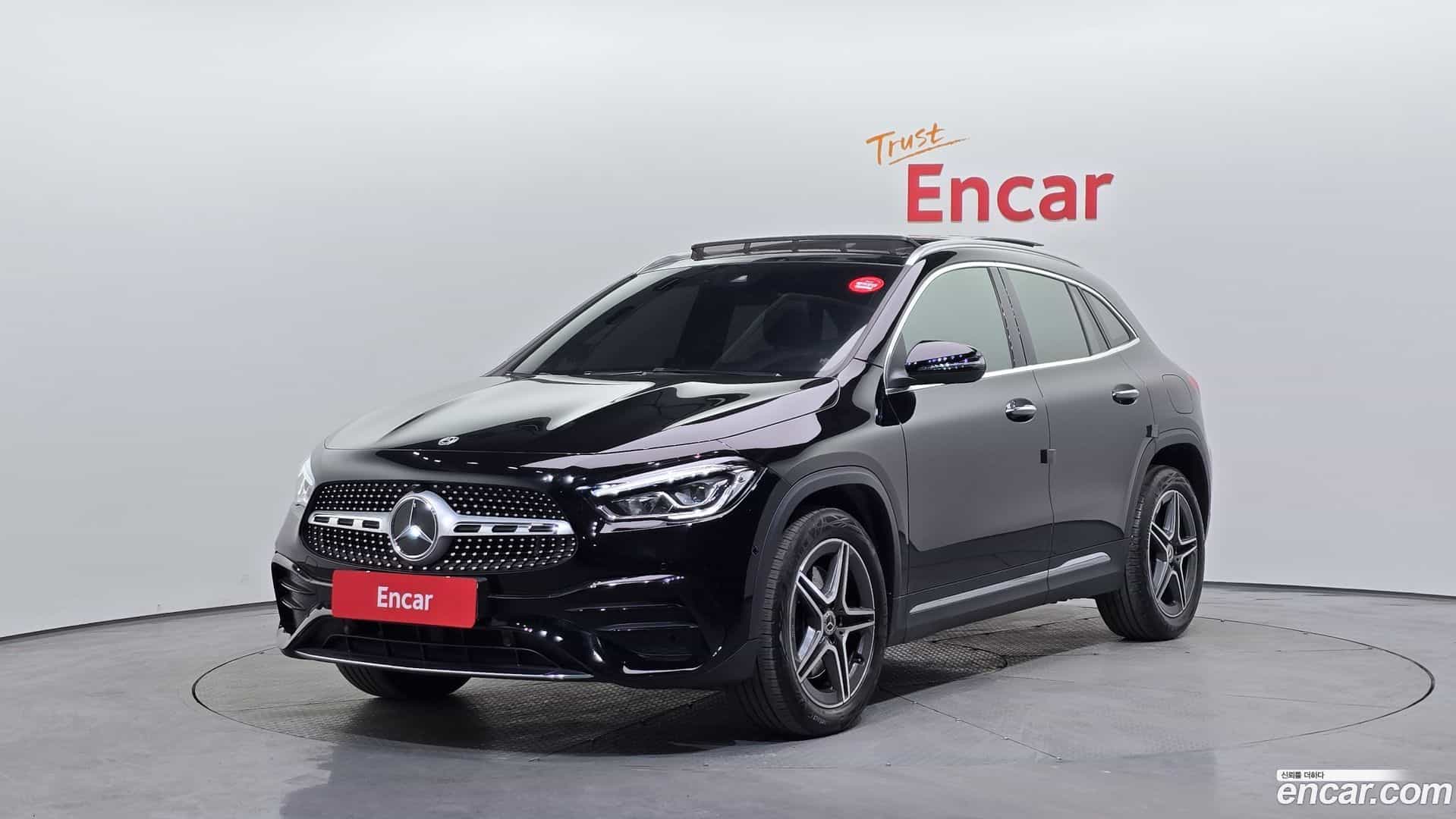 GLA-Class Mercedes-Benz 2020.11-OUTER-001