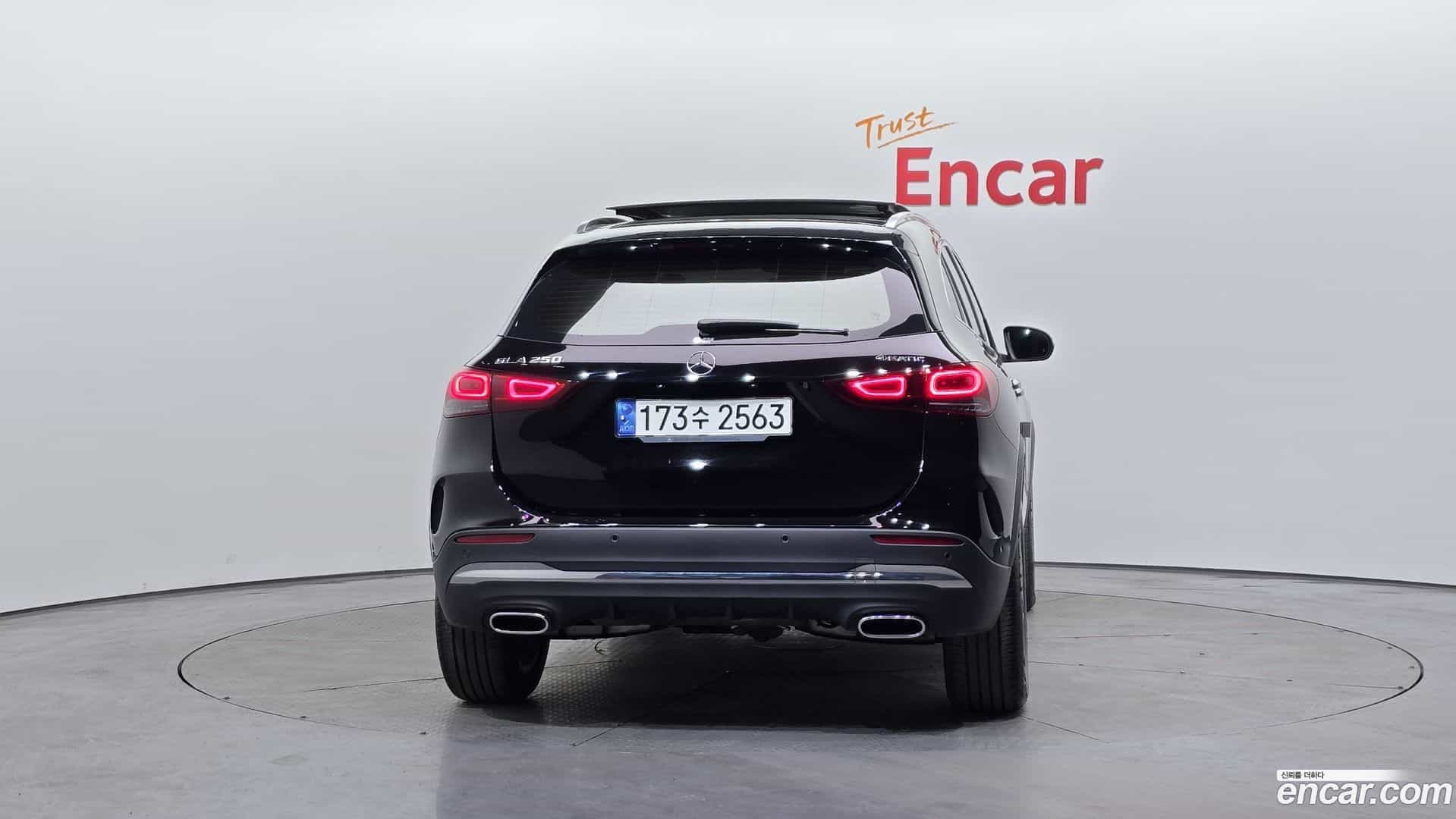 GLA-Class Mercedes-Benz 2020.11-OUTER-004