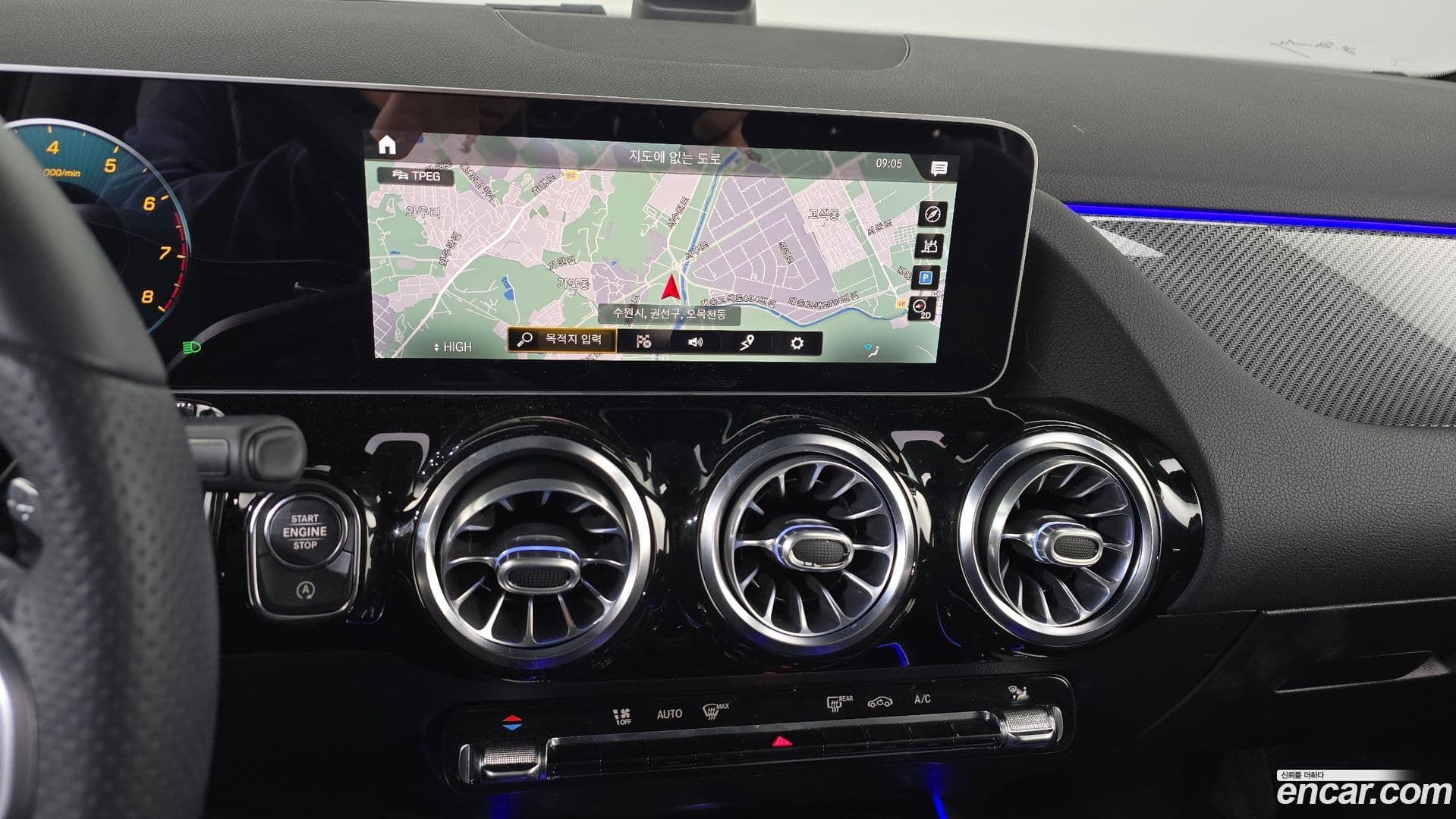 Main__Slider__Photo:GLA-Class Mercedes-Benz 2020.11-13