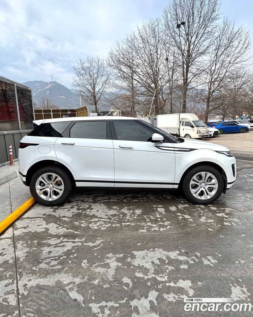 Range Rover Evoque Land Rover 2022.0-OUTER-004