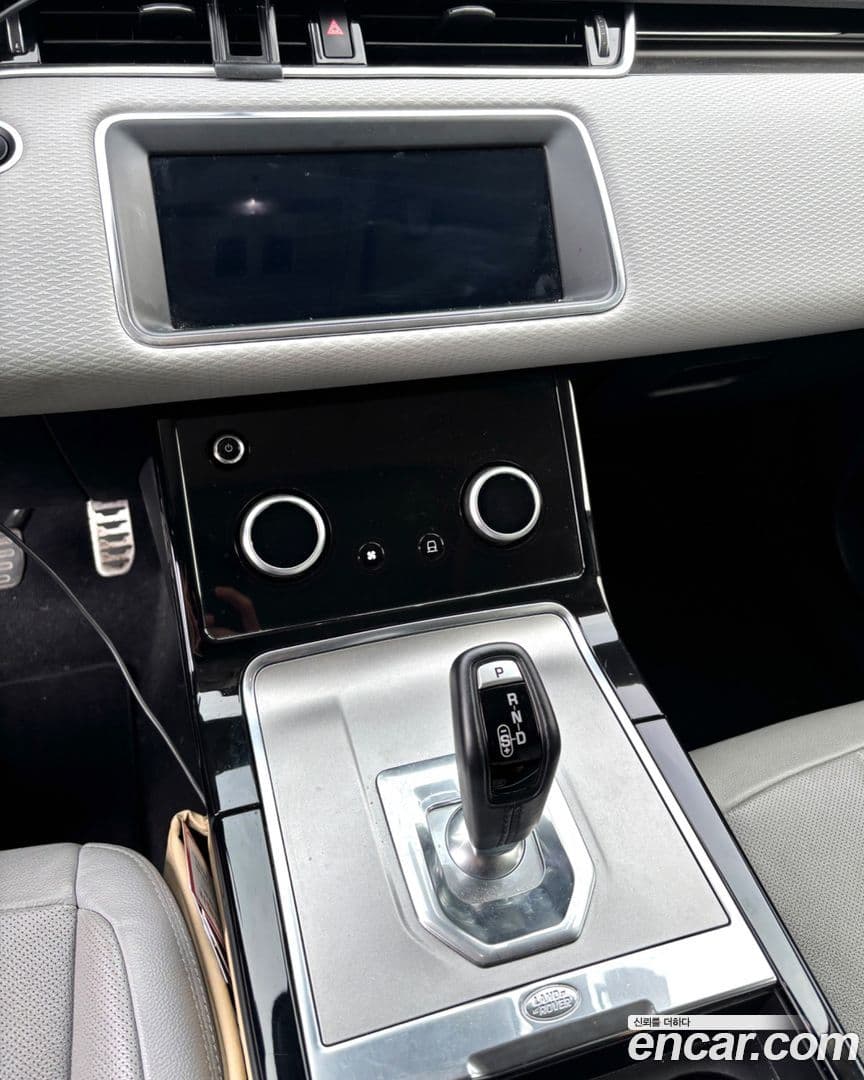 Main__Slider__Photo:Range Rover Evoque Land Rover 2022.0-6