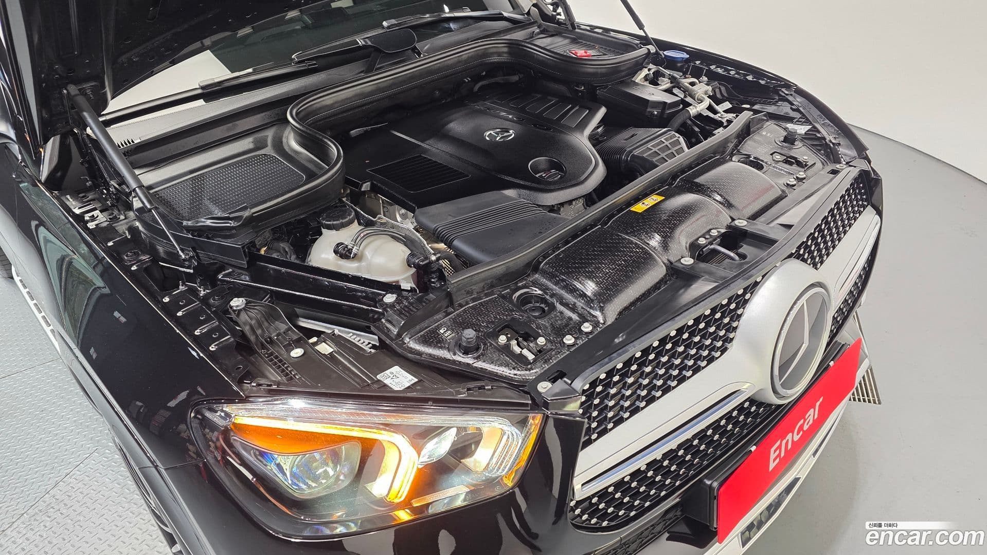 Main__Slider__Photo:GLE-Class Mercedes-Benz 2023.5-5