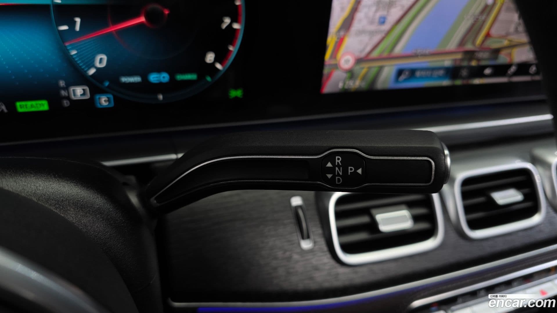 Main__Slider__Photo:GLE-Class Mercedes-Benz 2023.5-8