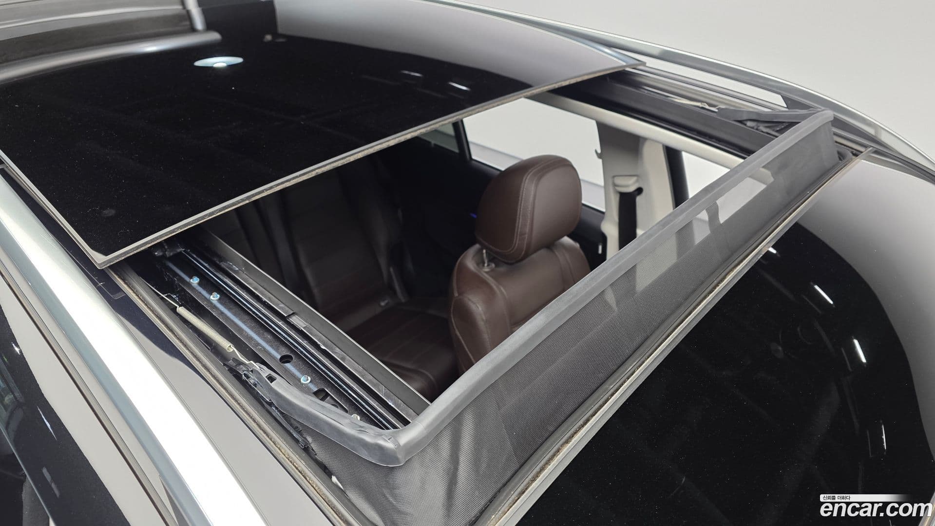 Main__Slider__Photo:GLE-Class Mercedes-Benz 2023.5-18