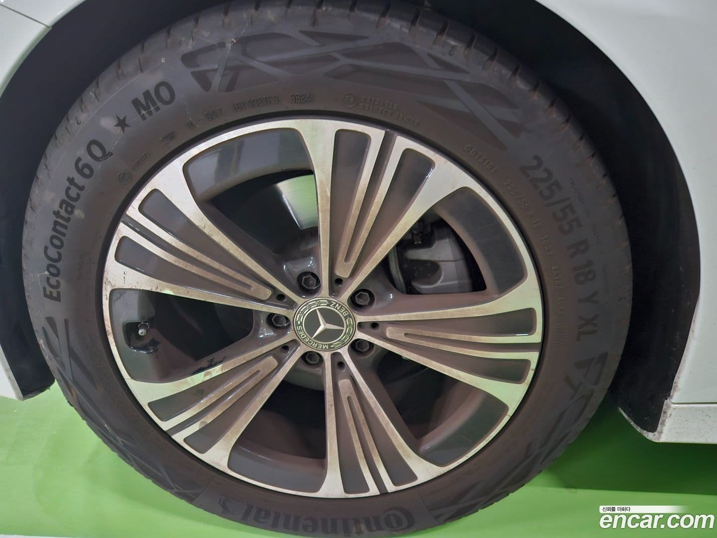 Main__Slider__Photo:E-Class Mercedes-Benz 2025.2-6