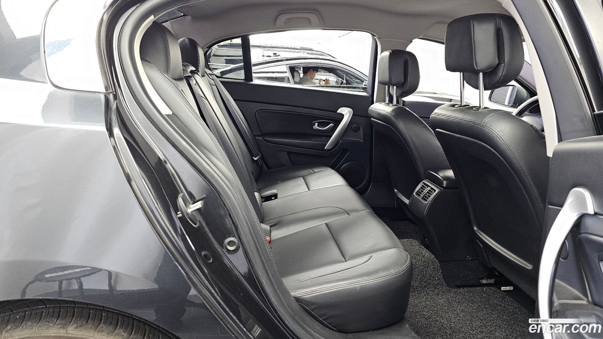 Main__Slider__Photo:SM5 Renault-KoreaSamsung 2015.2-11