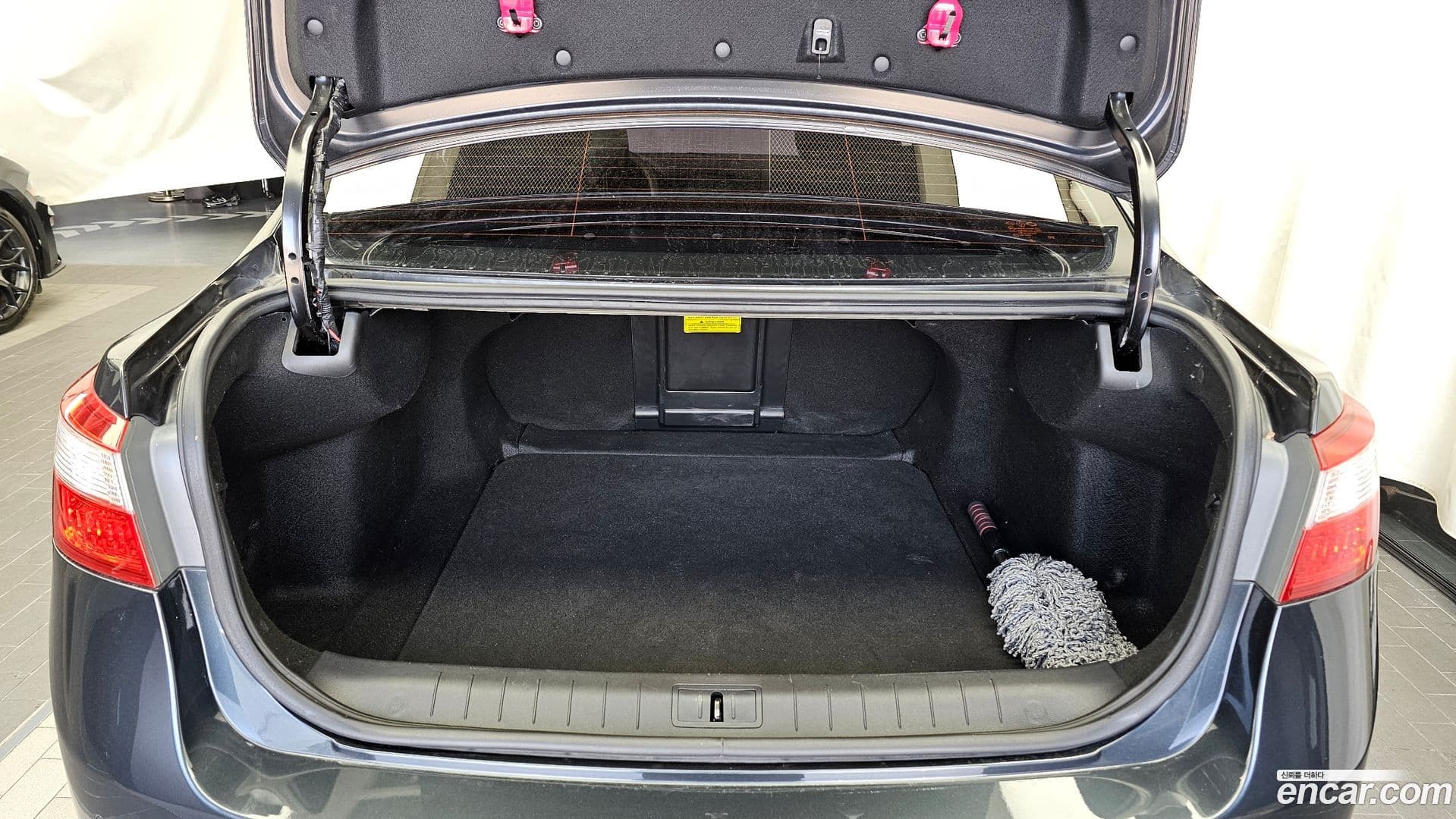 Main__Slider__Photo:SM5 Renault-KoreaSamsung 2015.2-19