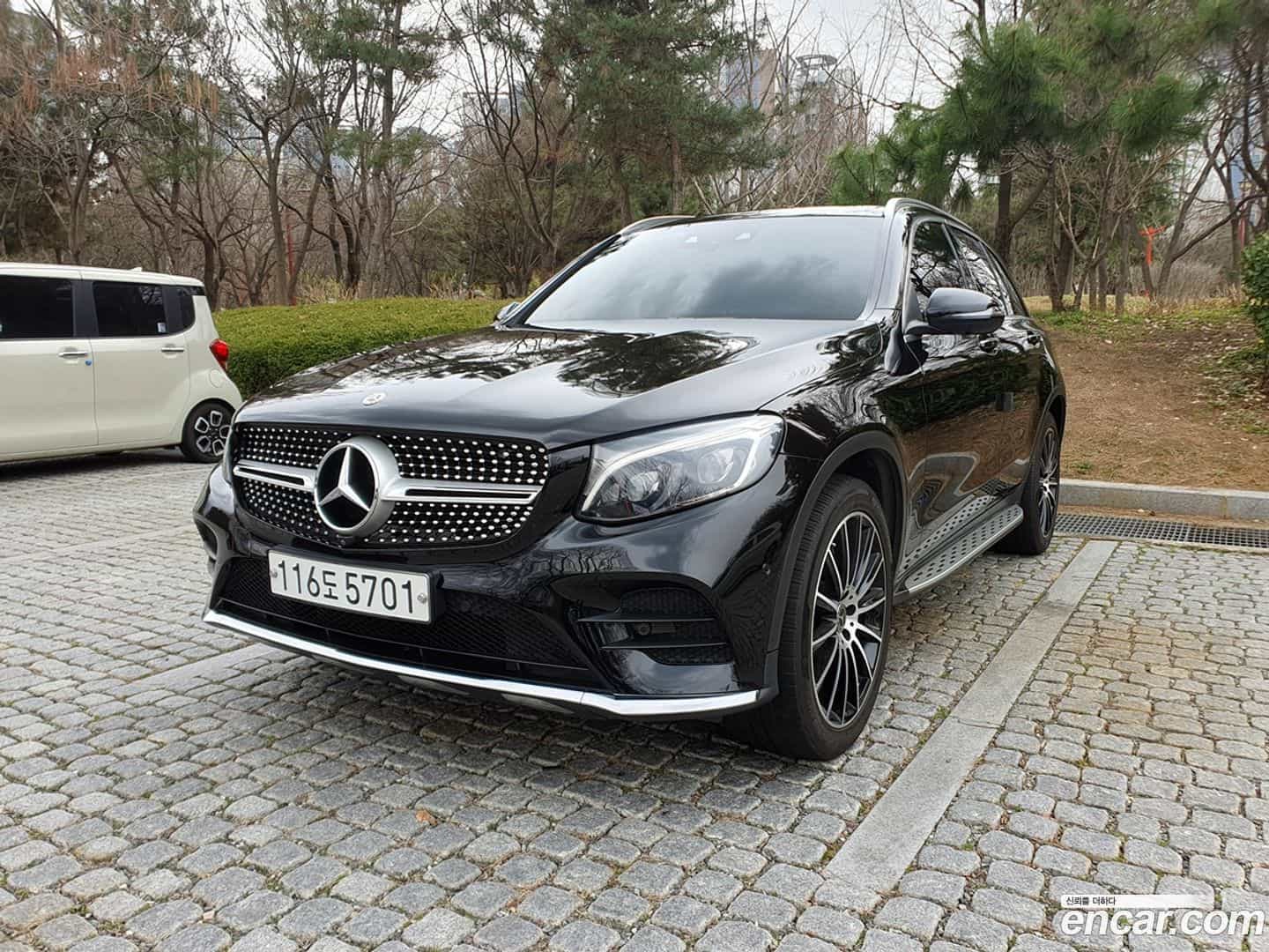 GLC-Class Mercedes-Benz 2019.9-OUTER-001