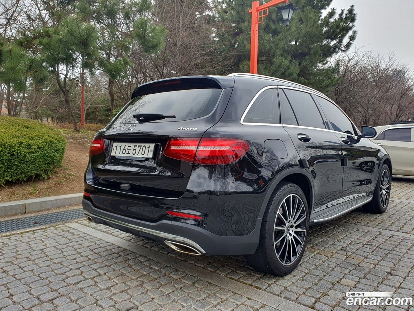 Main__Slider__Photo:GLC-Class Mercedes-Benz 2019.9-1