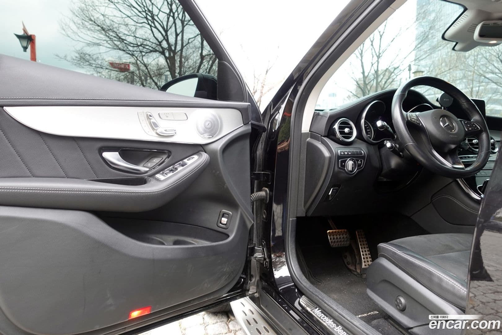 Main__Slider__Photo:GLC-Class Mercedes-Benz 2019.9-5