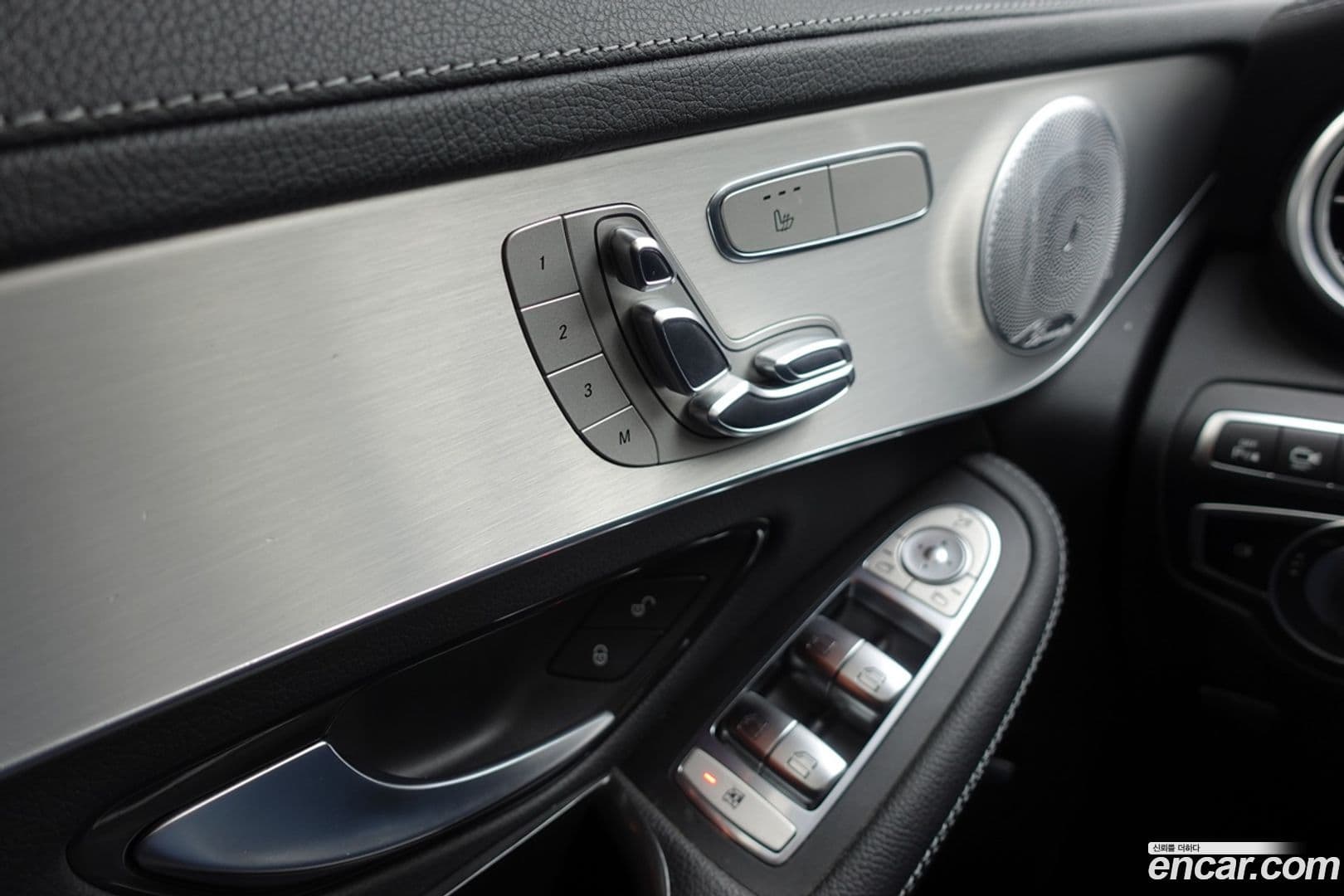 Main__Slider__Photo:GLC-Class Mercedes-Benz 2019.9-11