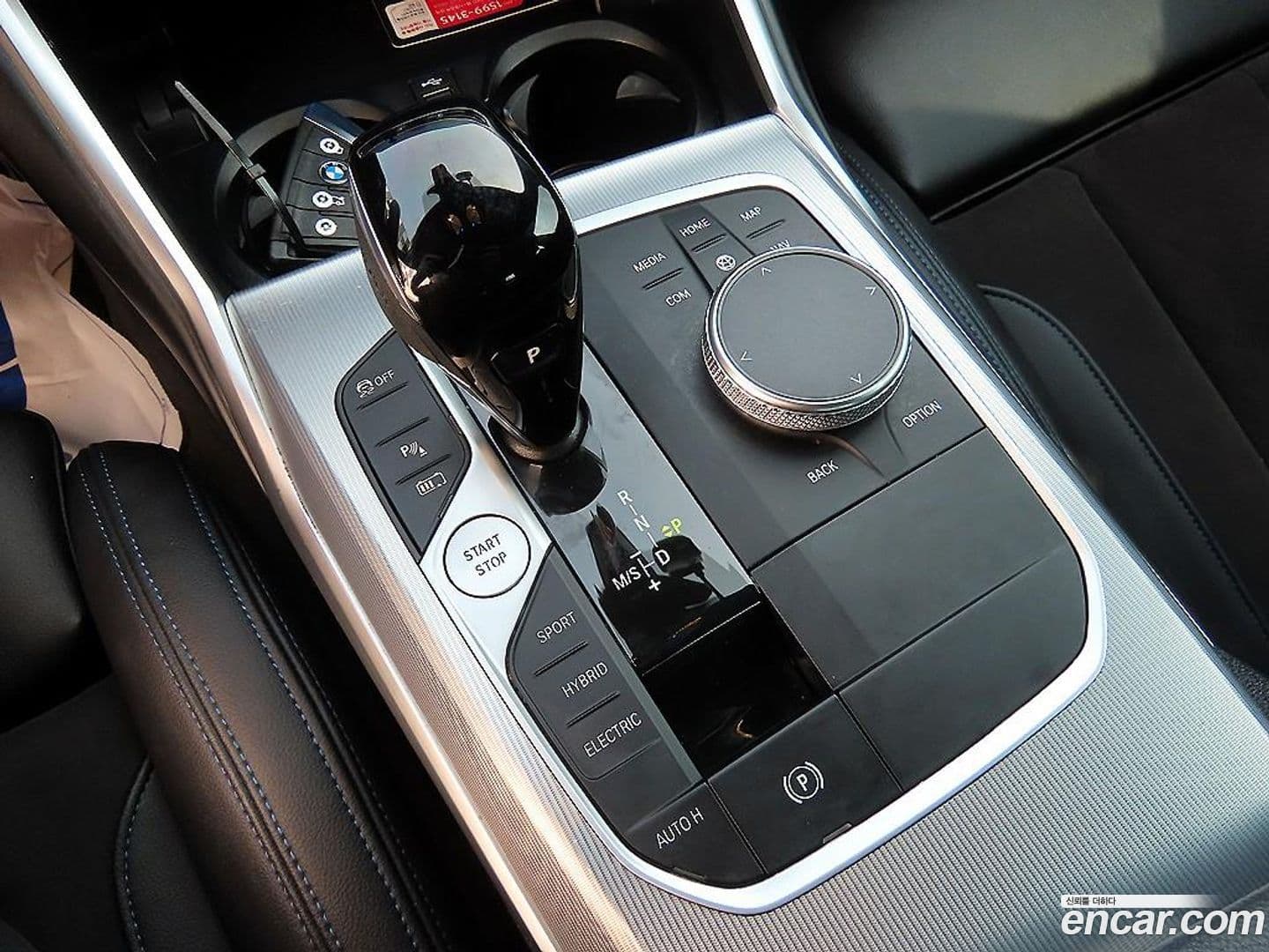 Main__Slider__Photo:3-Series BMW 2022.3-8