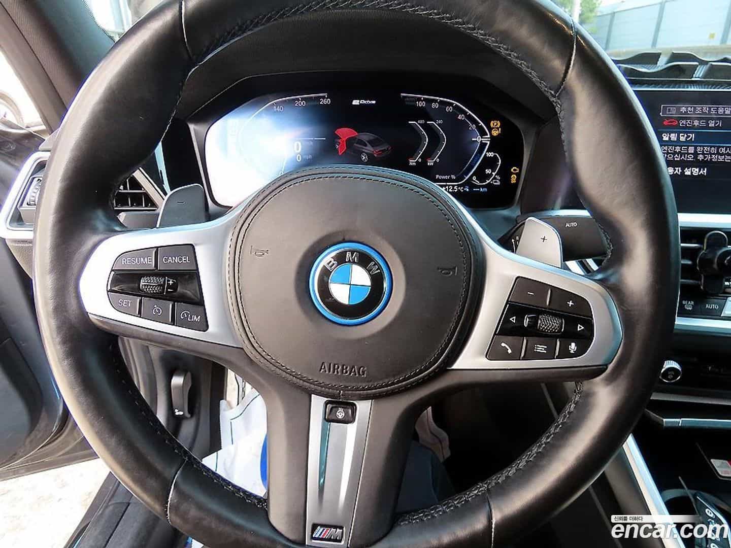 3-Series BMW 2022.3-INNER-010