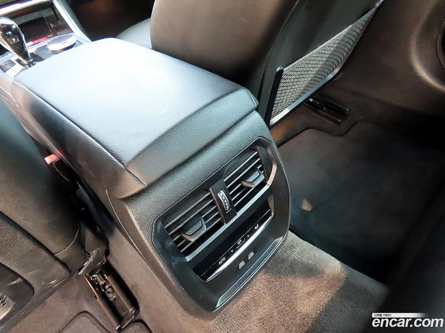 Main__Slider__Photo:3-Series BMW 2022.3-15