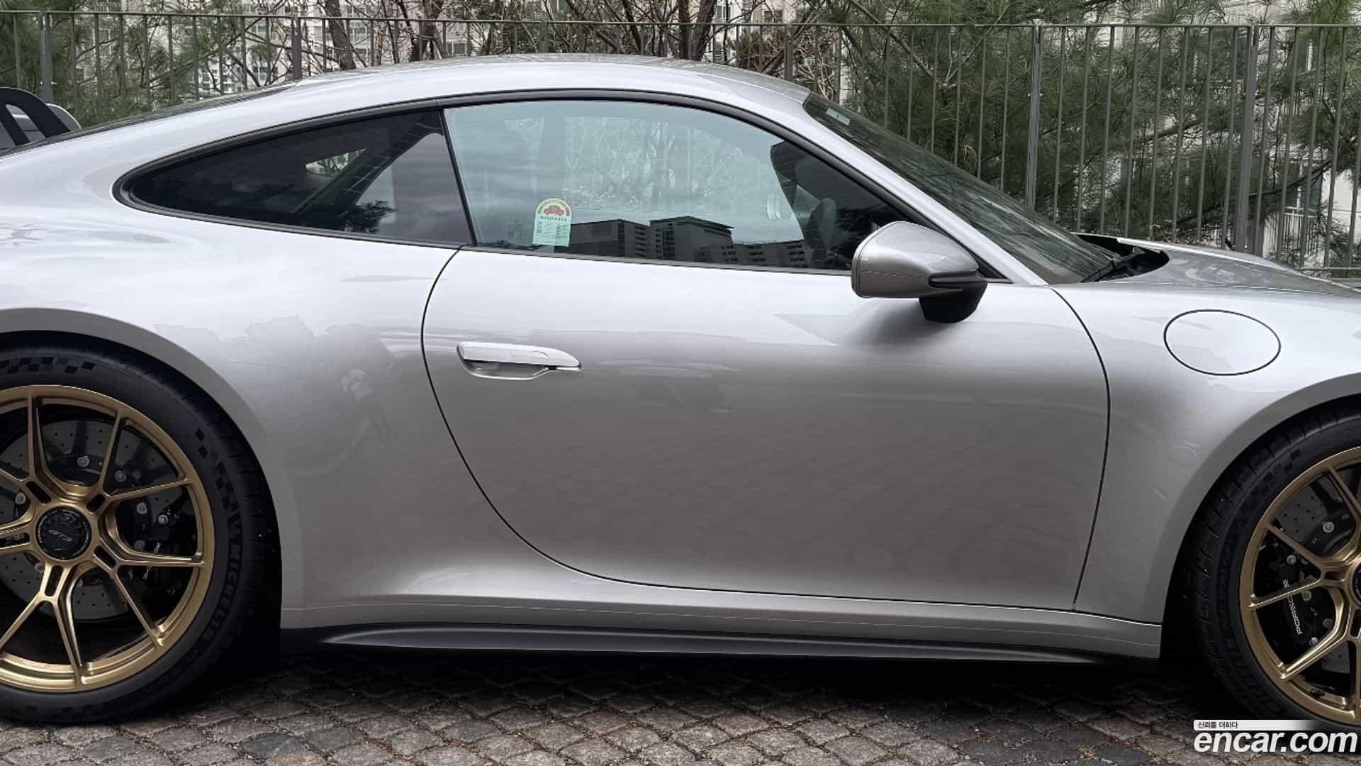 911 Porsche 2026.2-OUTER-005