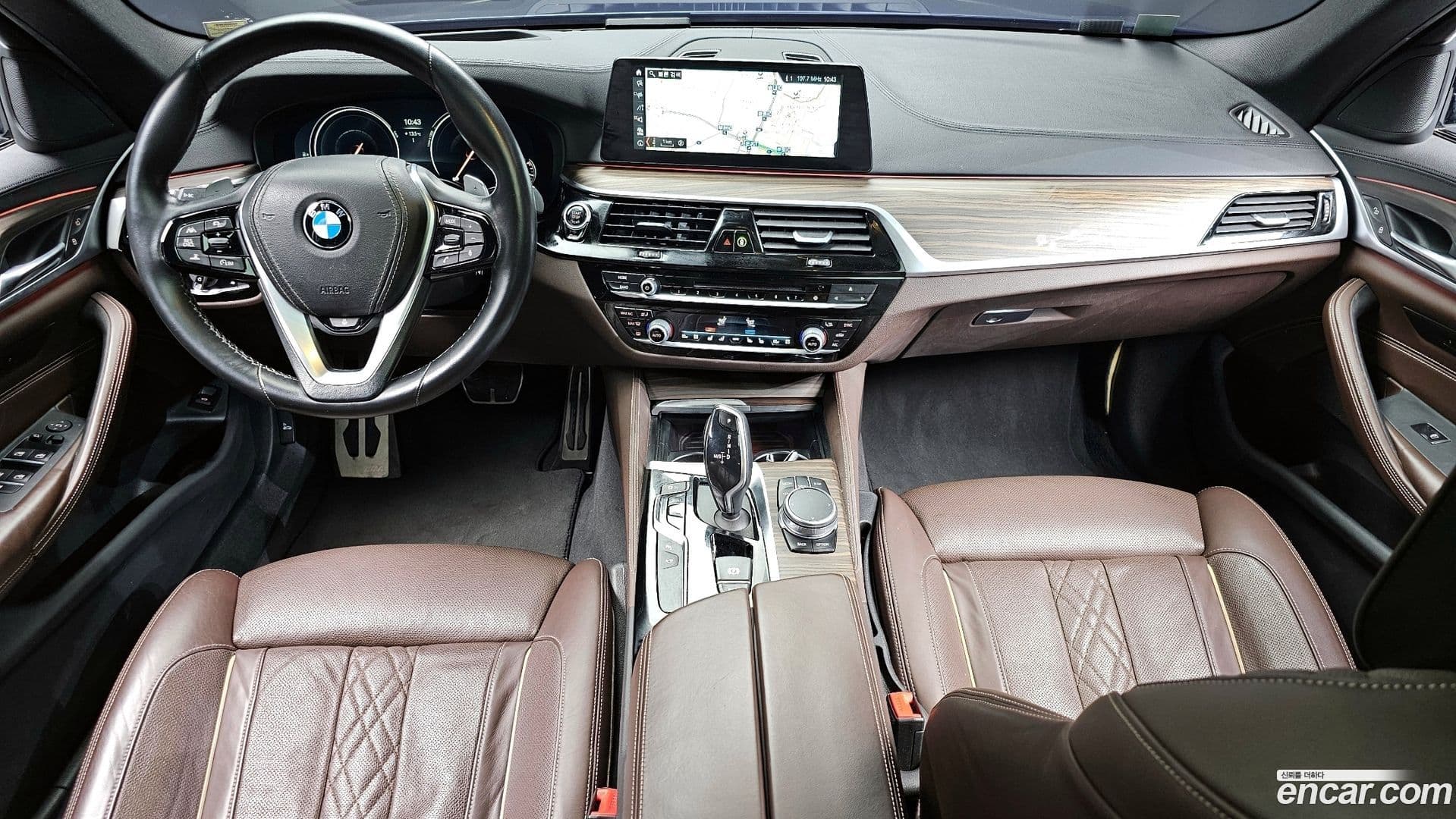 Main__Slider__Photo:5-Series BMW 2017.8-6