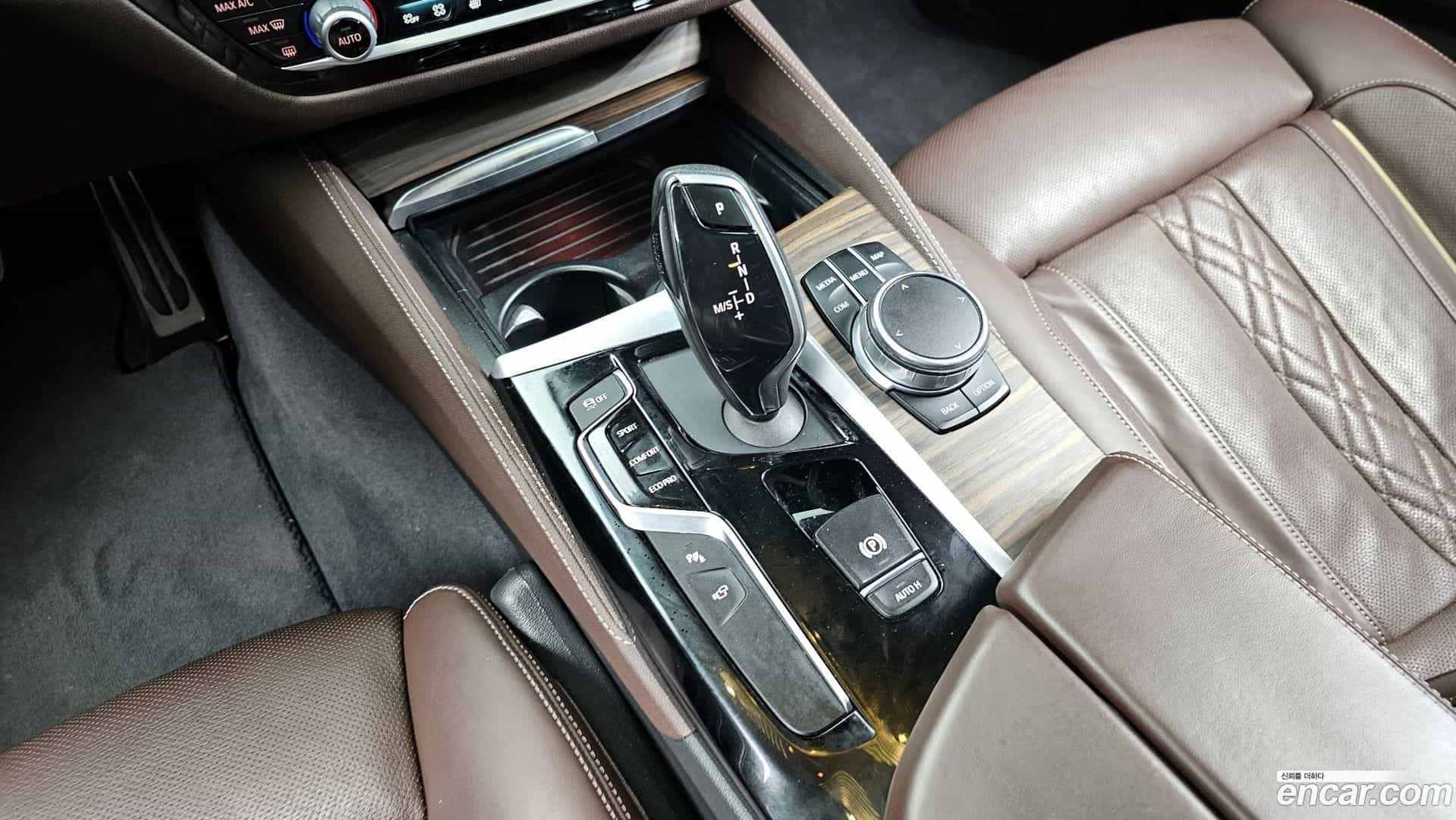 5-Series BMW 2017.8-INNER-009