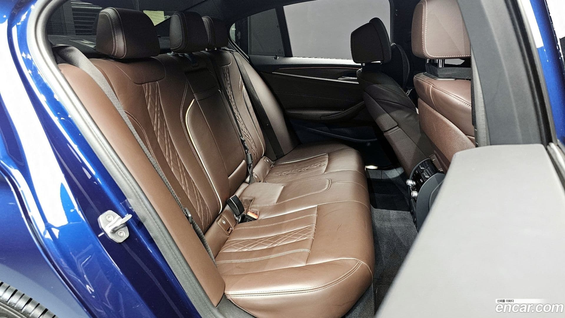 Main__Slider__Photo:5-Series BMW 2017.8-11