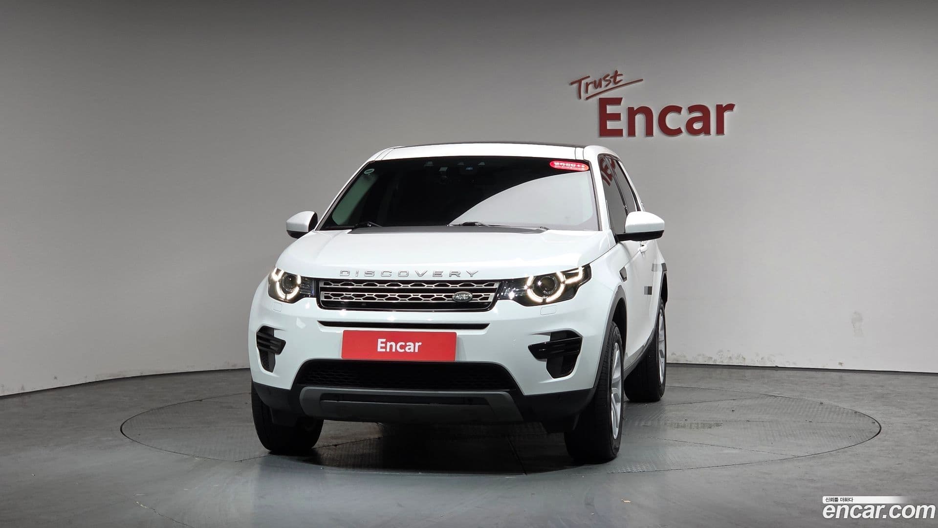 Main__Slider__Photo:Discovery Sport Land Rover 2019.11-2