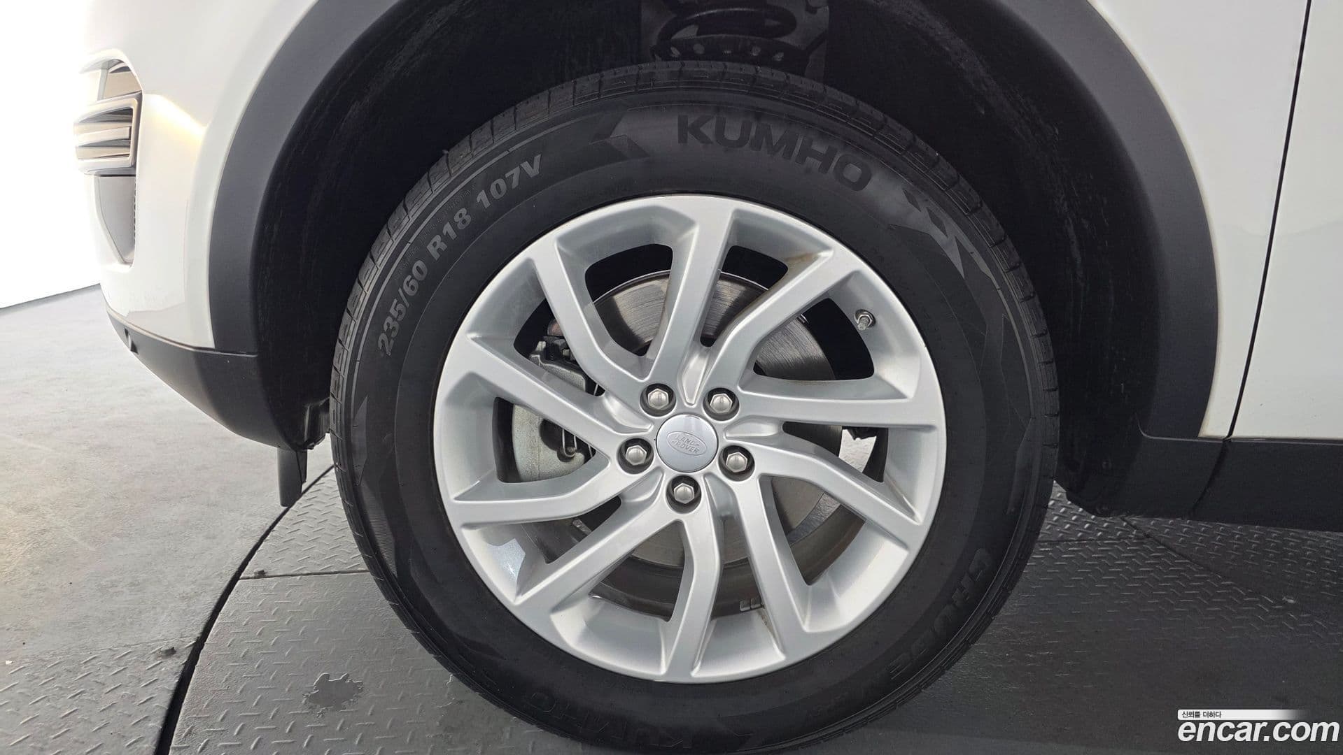 Main__Slider__Photo:Discovery Sport Land Rover 2019.11-4