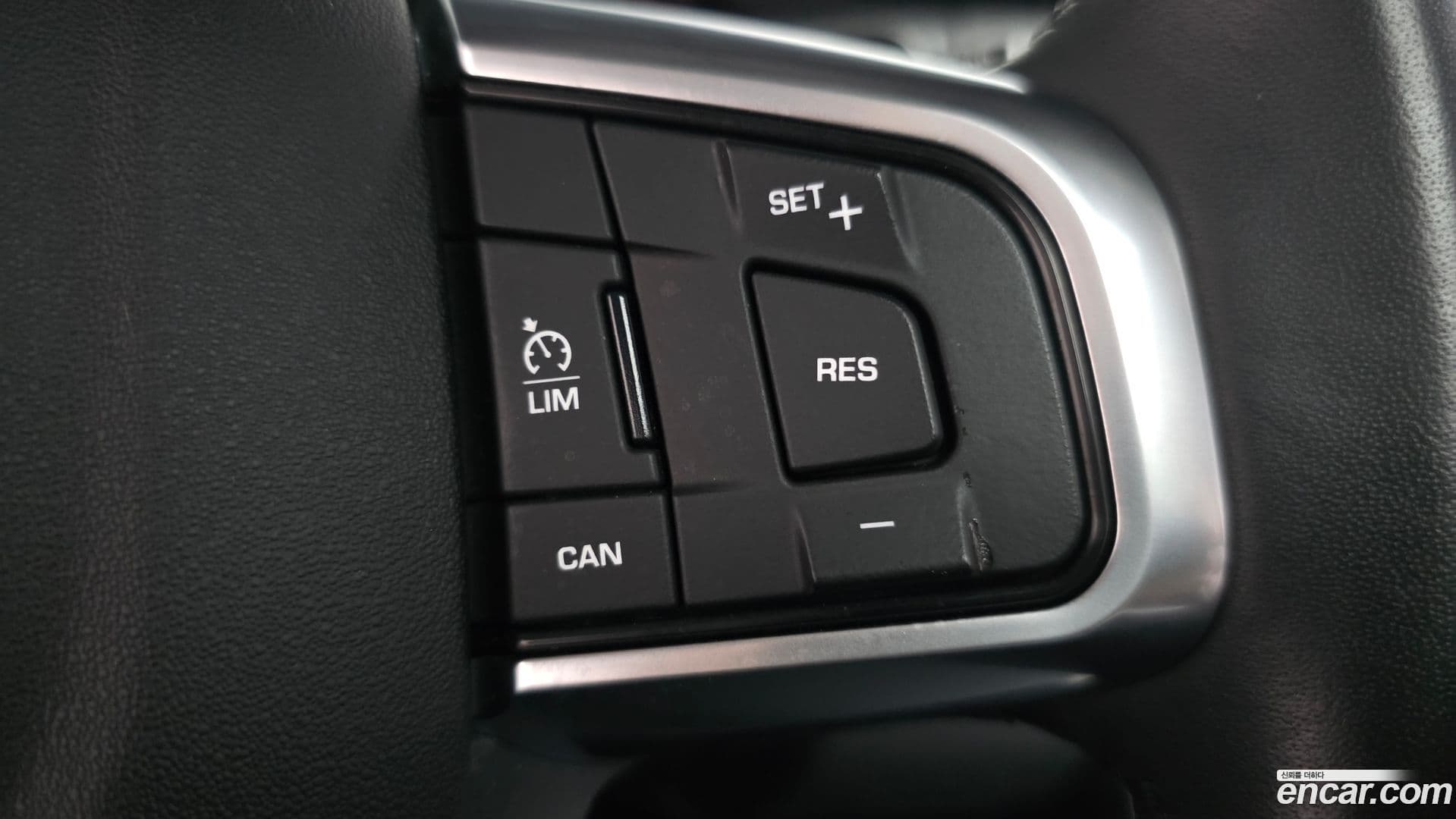 Main__Slider__Photo:Discovery Sport Land Rover 2019.11-17