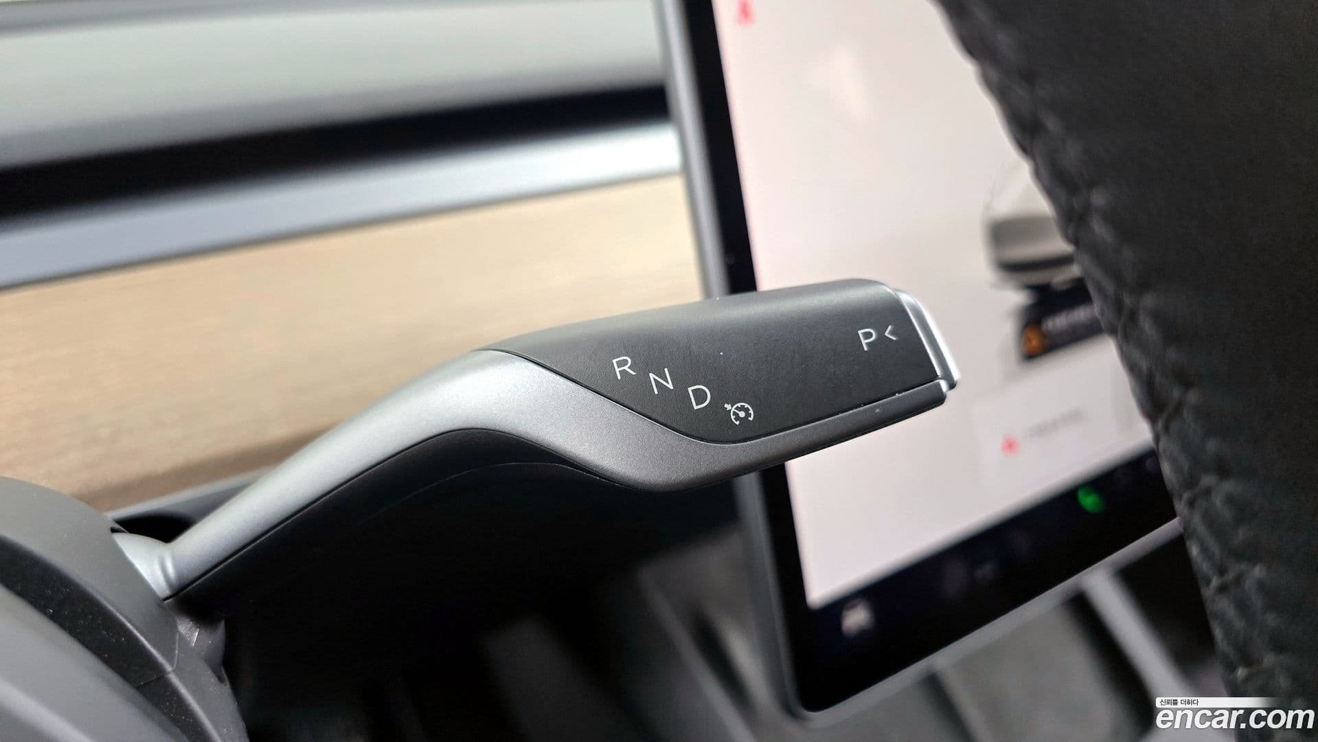 Main__Slider__Photo:Model 3 Tesla 2022.8-8