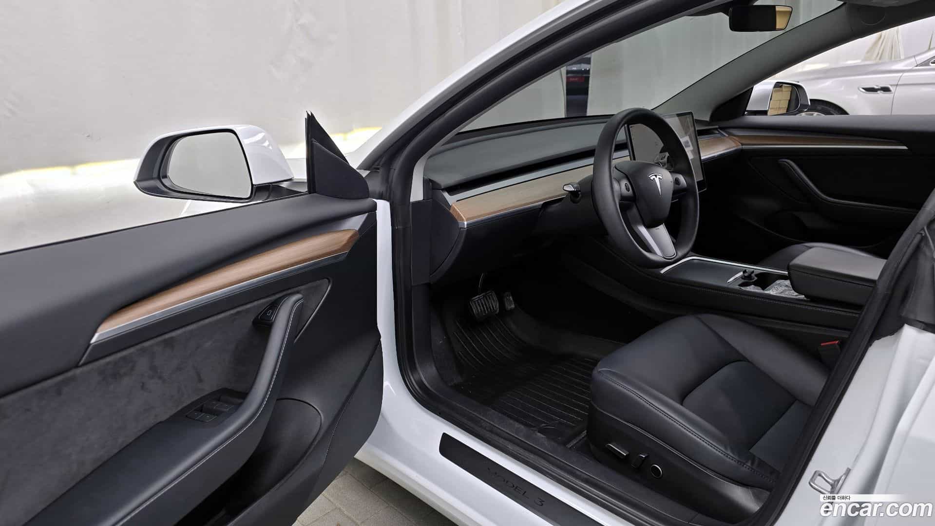 Model 3 Tesla 2022.8-INNER-010