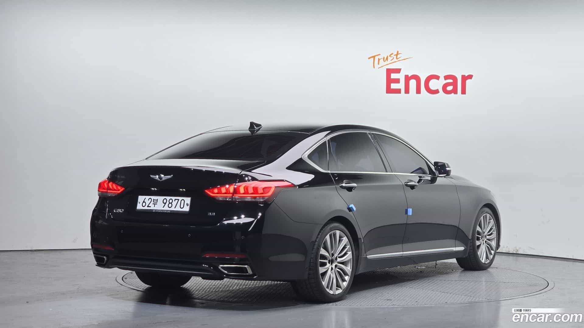 G80 Genesis 2017.0-OUTER-002