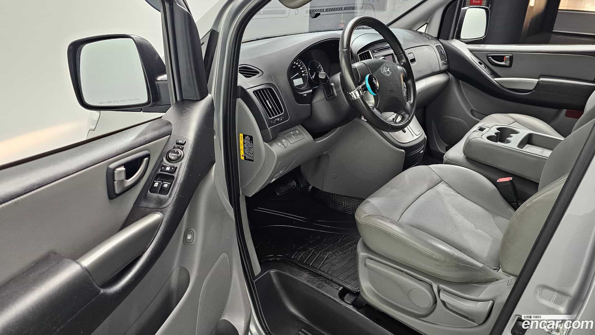 Starex Hyundai 2019.3-OPTION-015