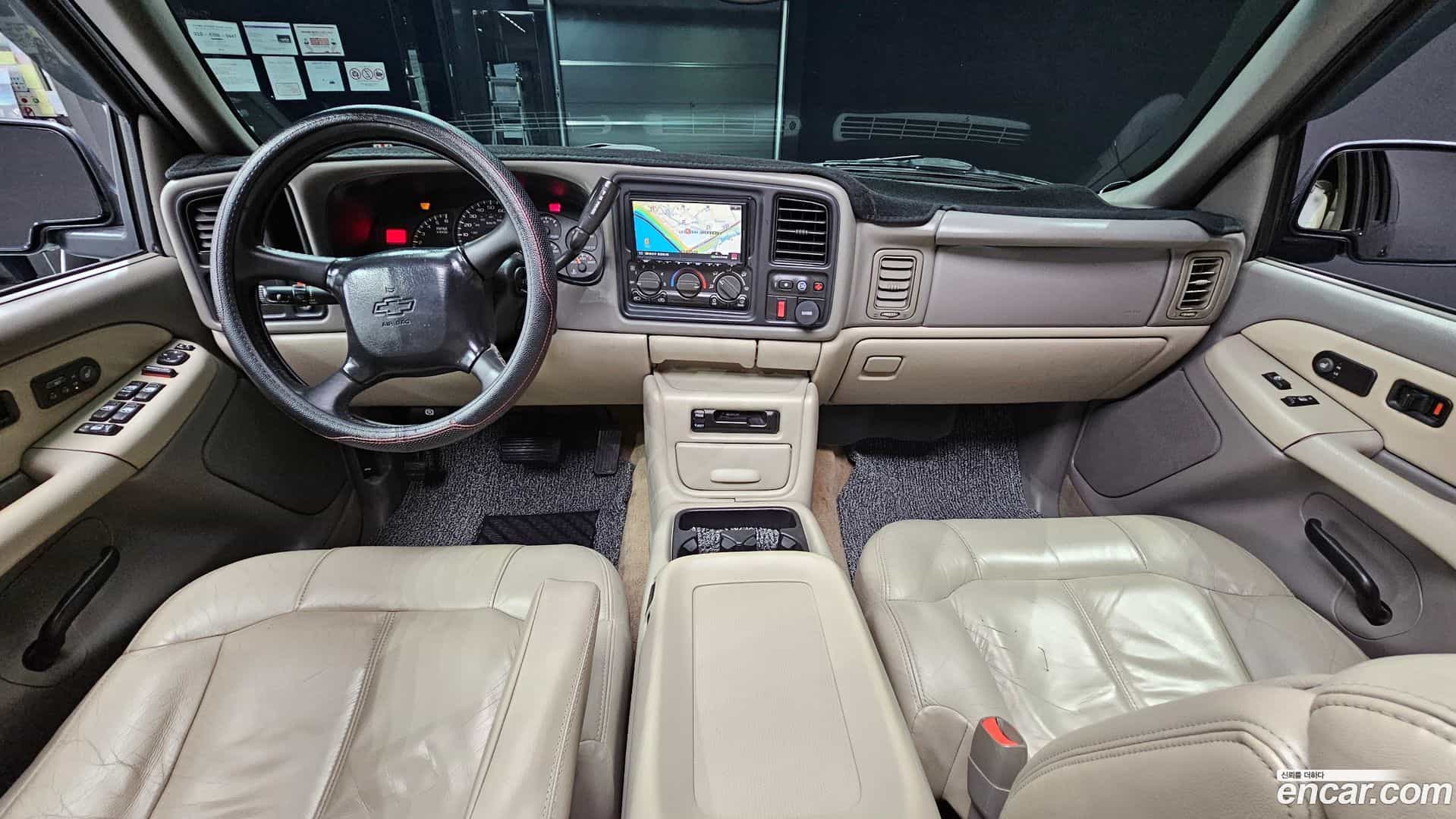 Surburban Chevrolet 2001.11-INNER-007