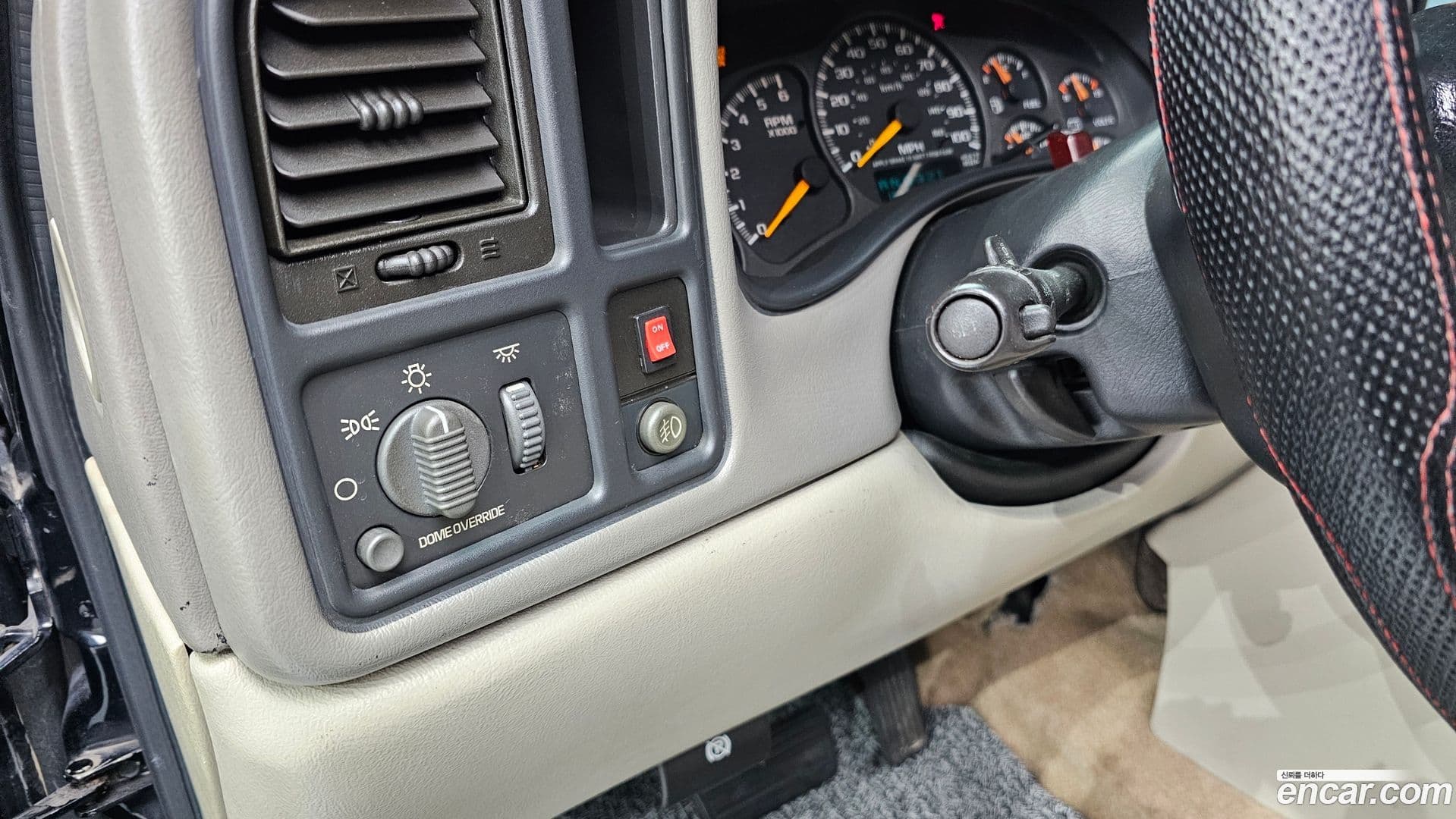 Main__Slider__Photo:Surburban Chevrolet 2001.11-16